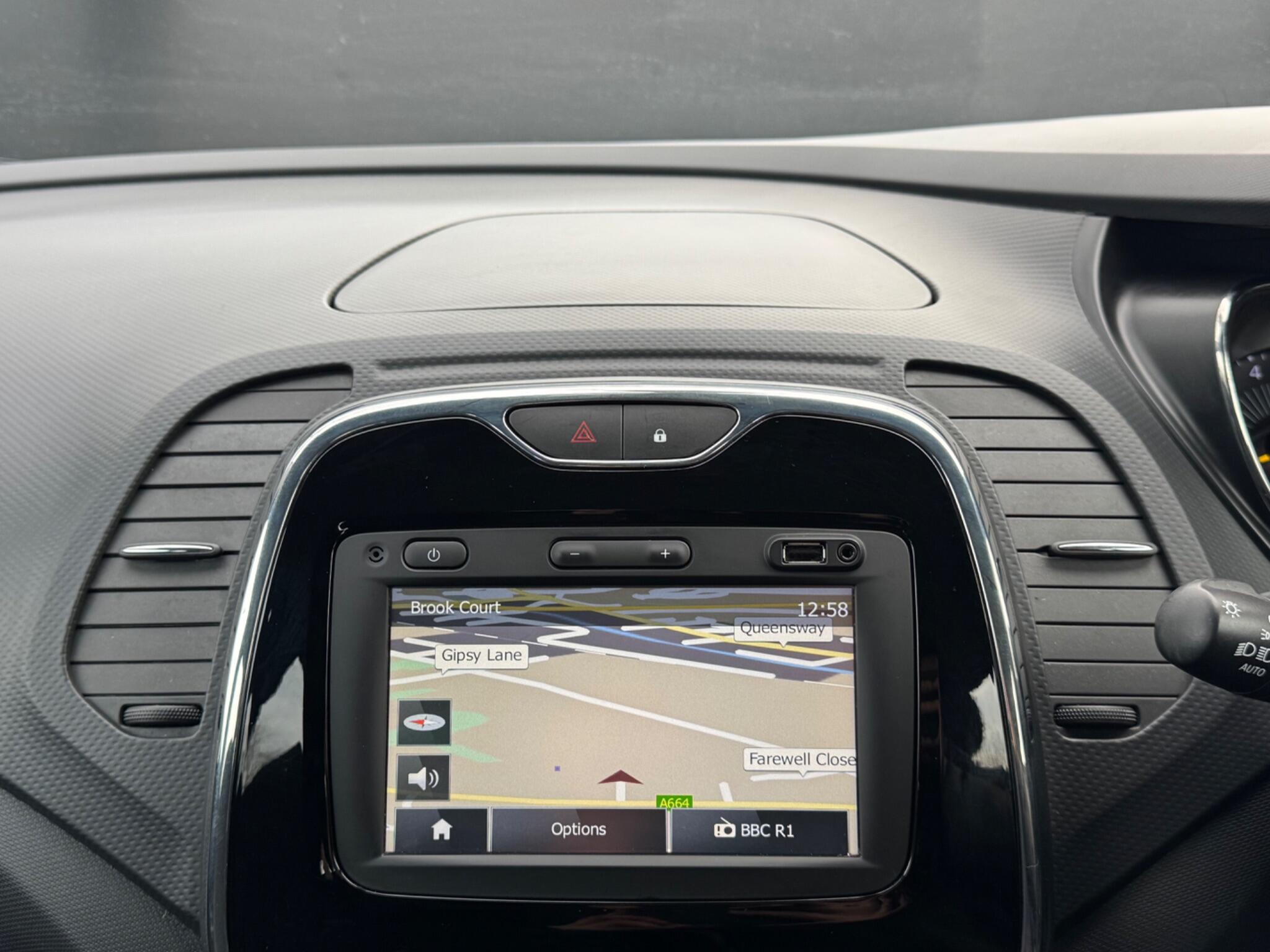 Renault Captur - Image 42