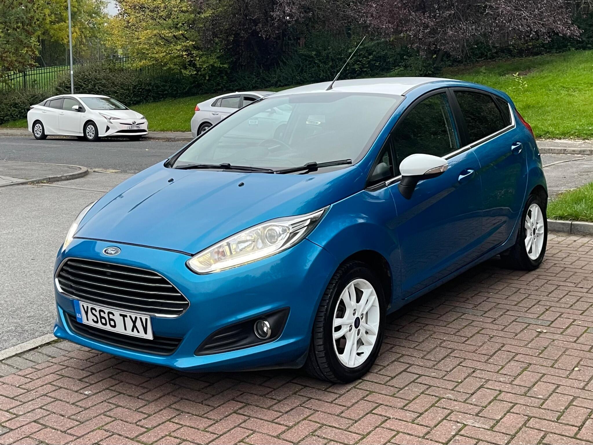Ford Fiesta - Image 19