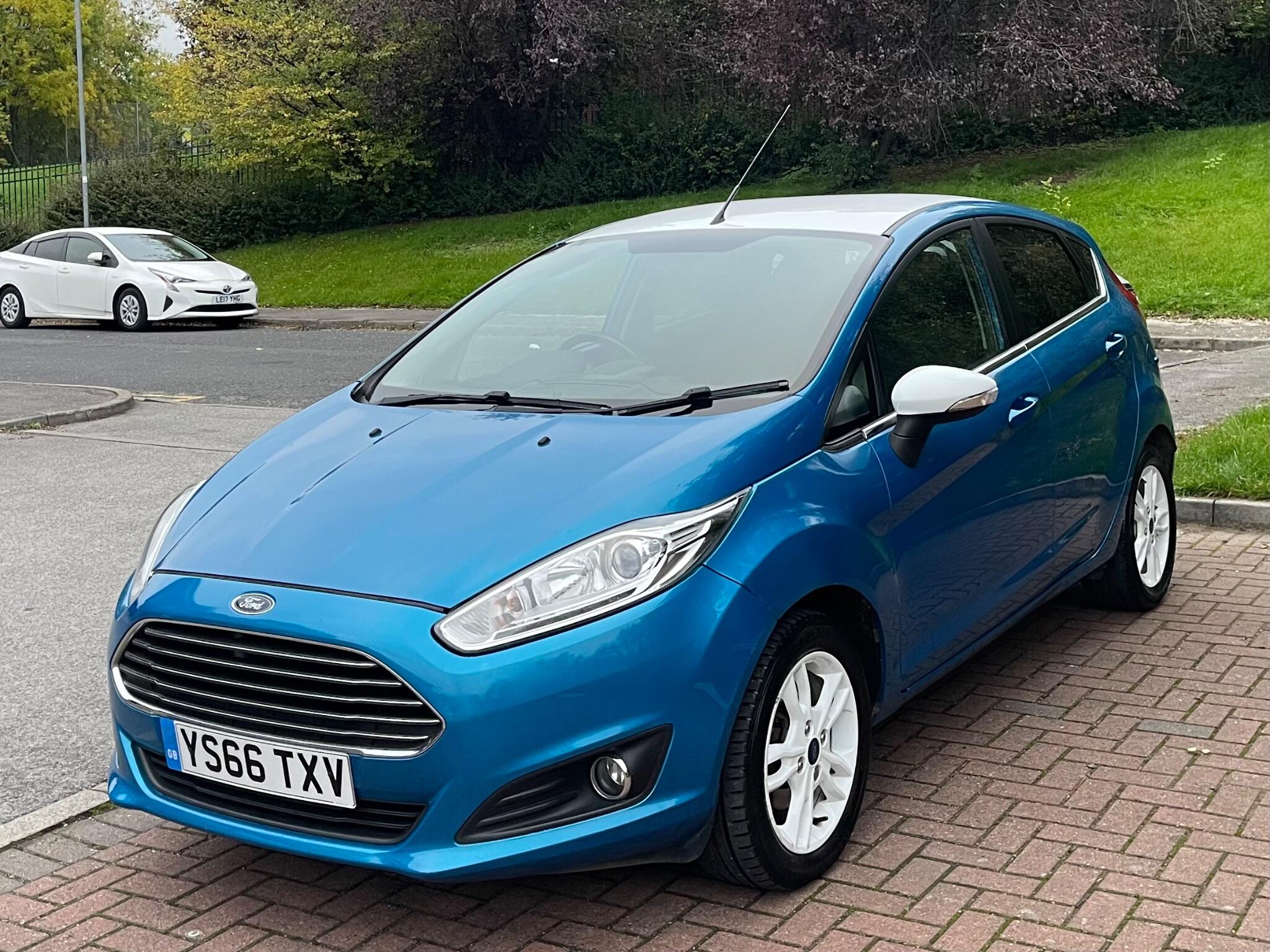 Ford Fiesta - Image 25