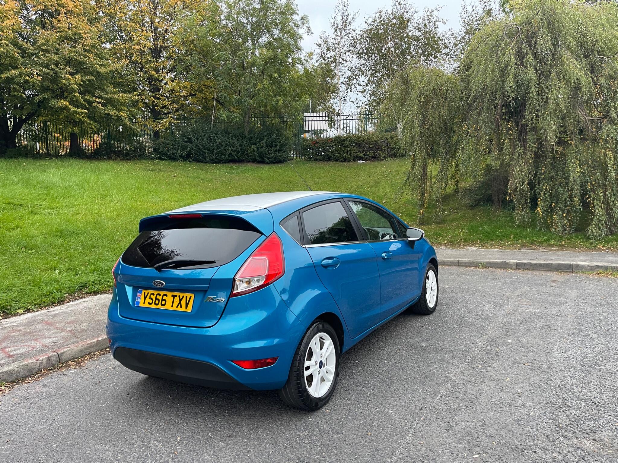Ford Fiesta - Image 26