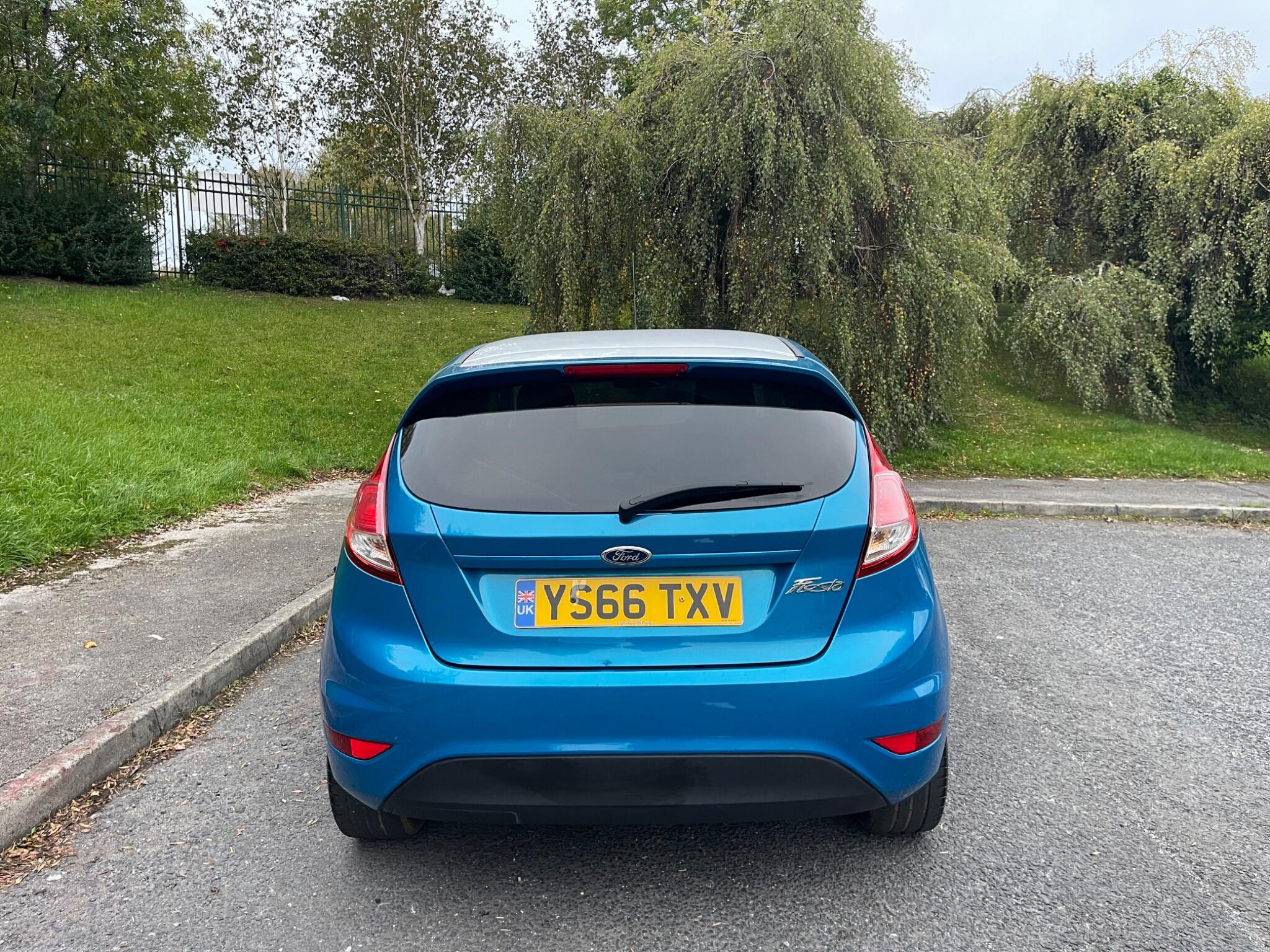 Ford Fiesta - Image 28