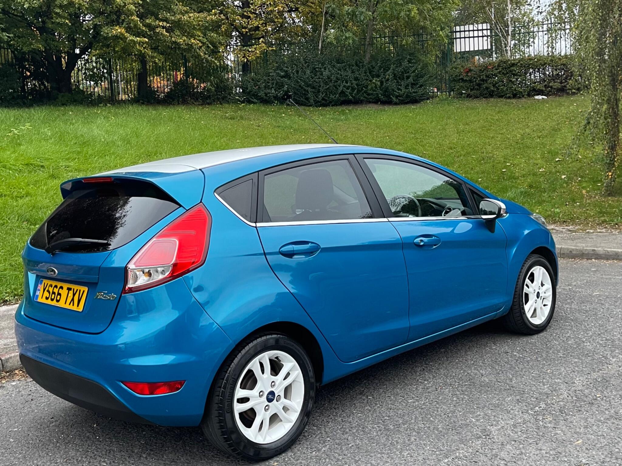 Ford Fiesta - Image 30