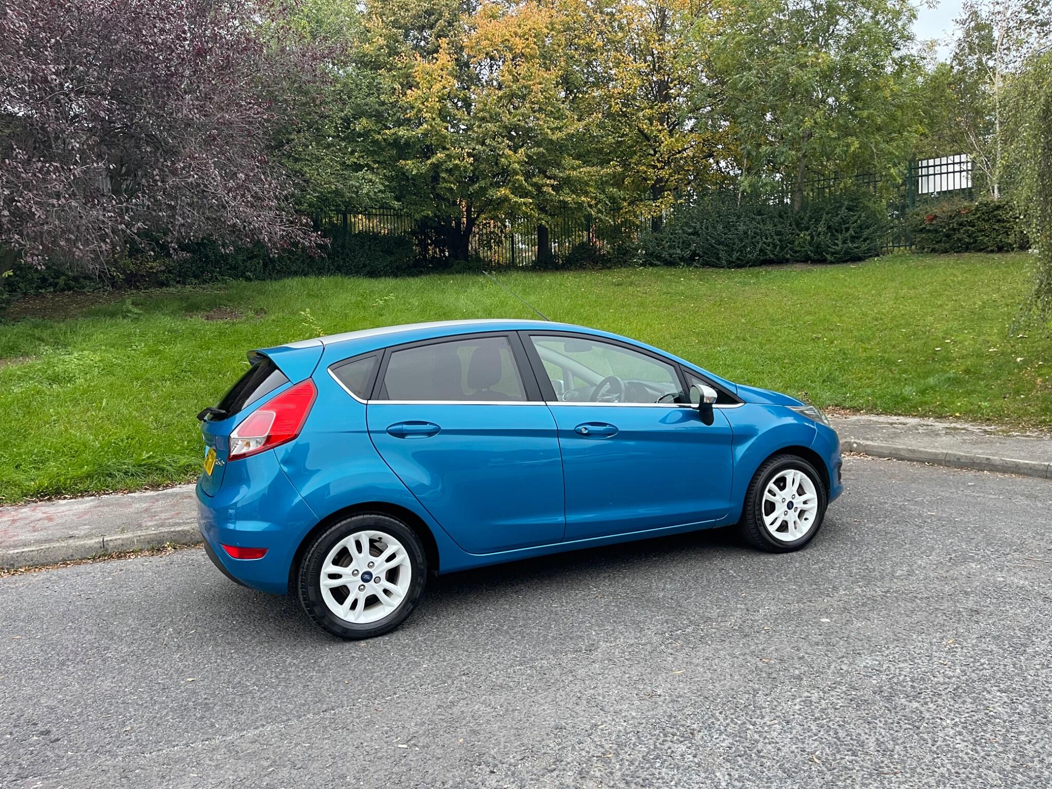 Ford Fiesta - Image 35