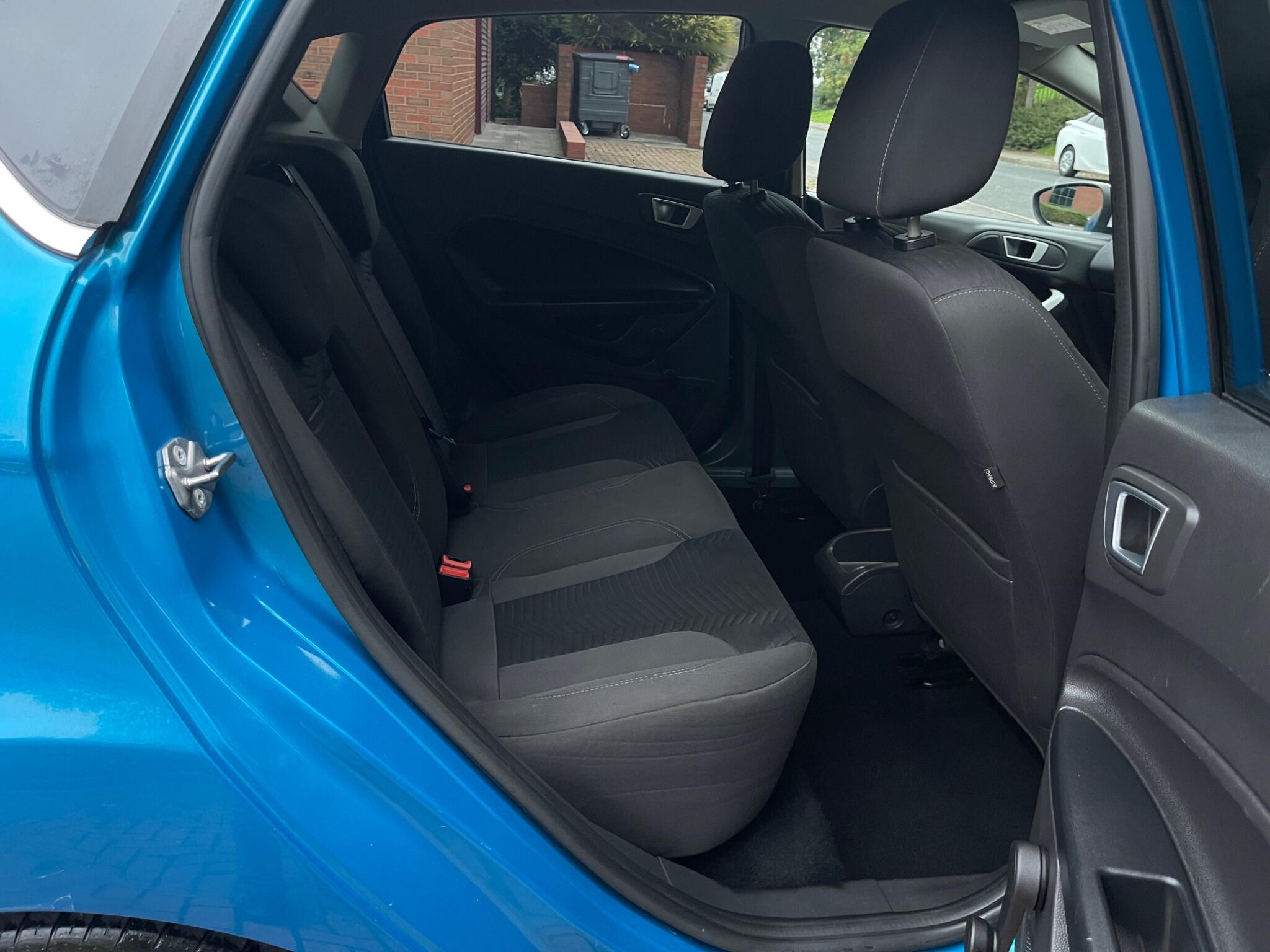 Ford Fiesta - Image 49