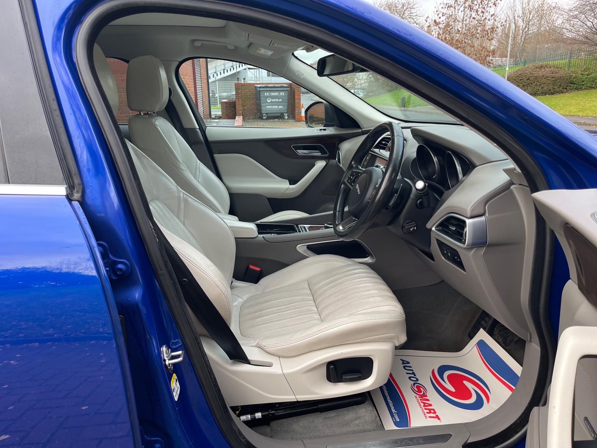 Jaguar F-Pace - Image 30