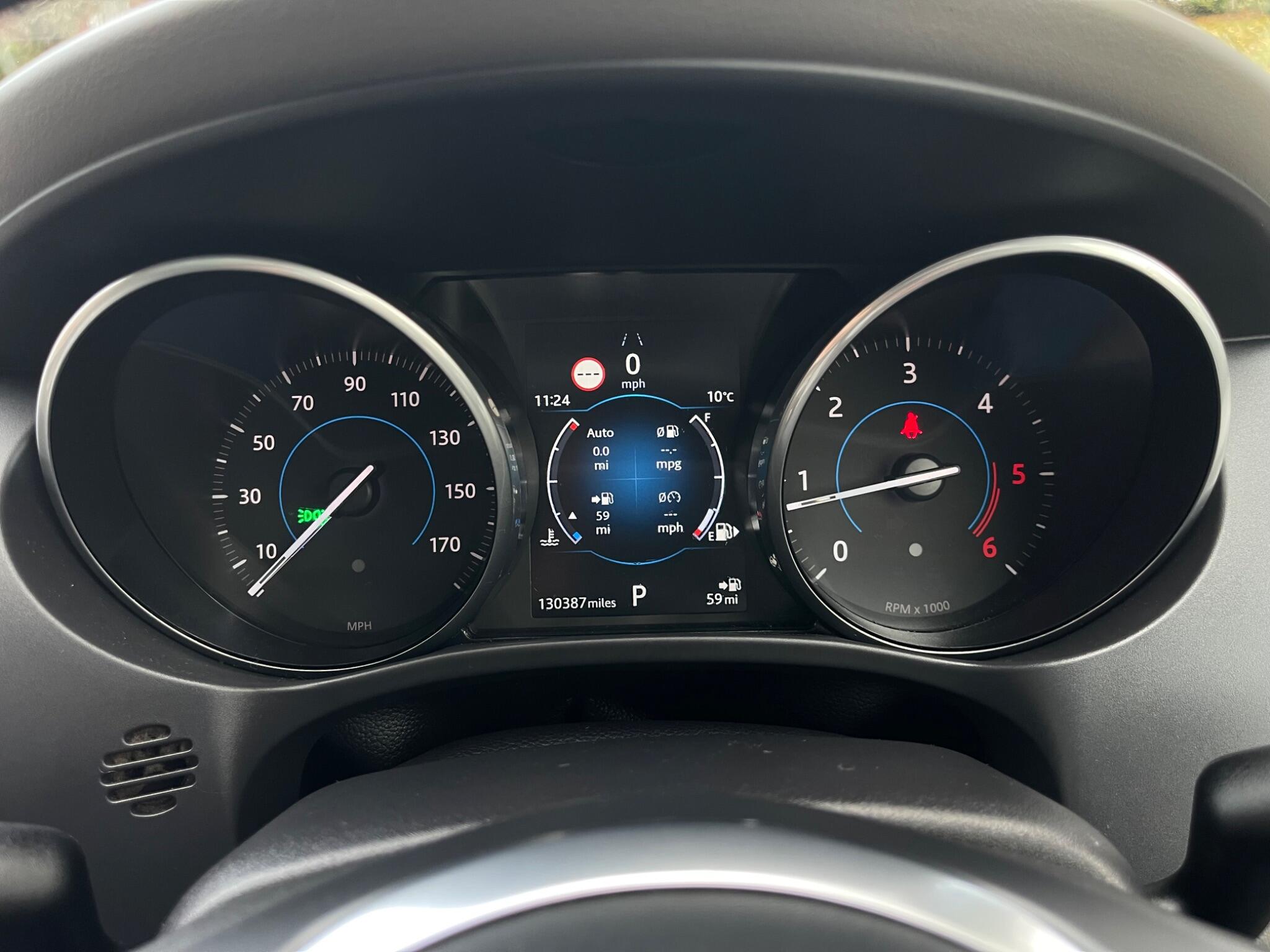 Jaguar F-Pace - Image 57