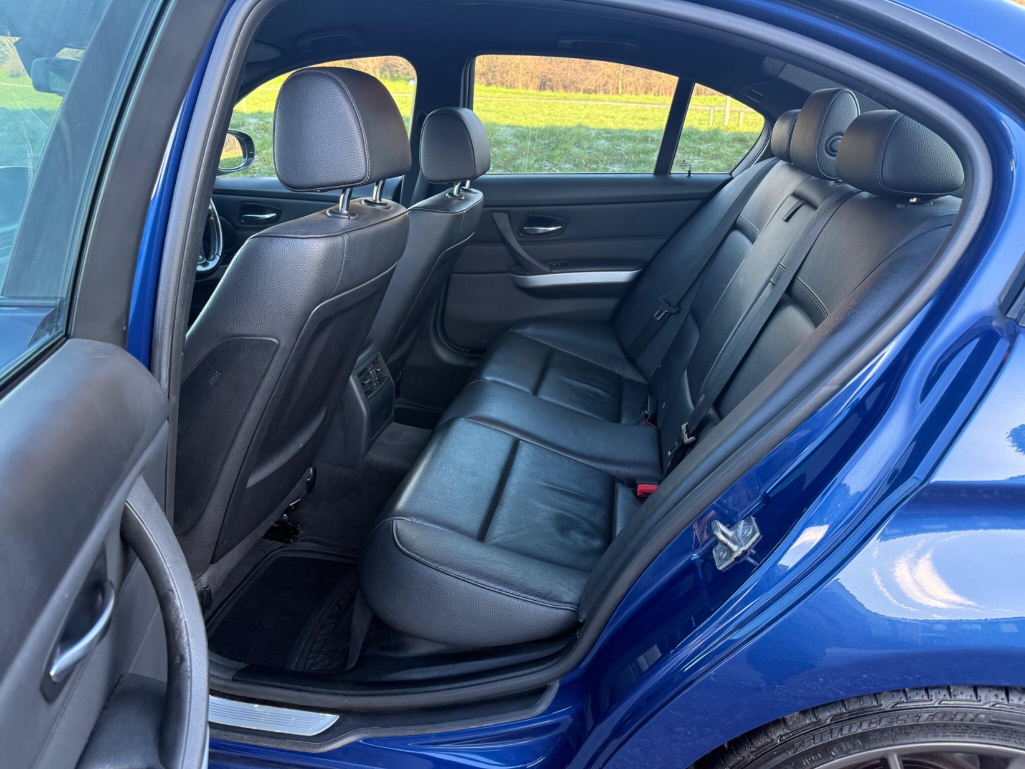 BMW 3 Series - Image 2