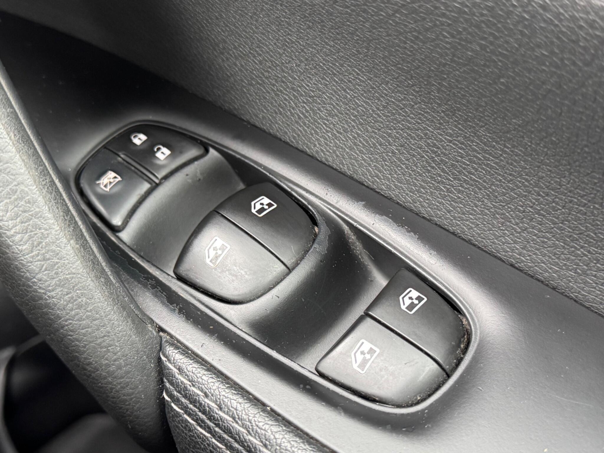 Nissan Qashqai - Image 33