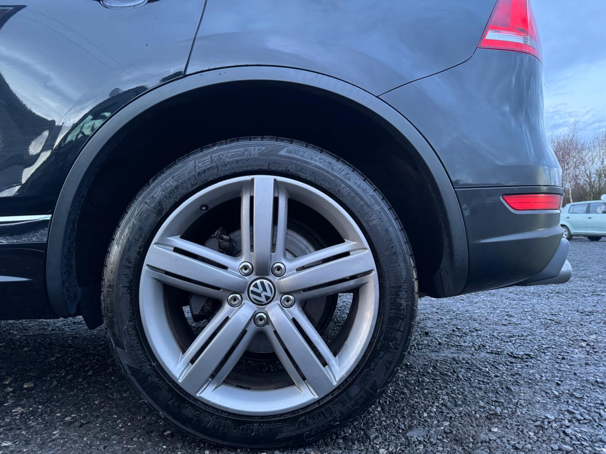 Volkswagen Touareg - Image 27