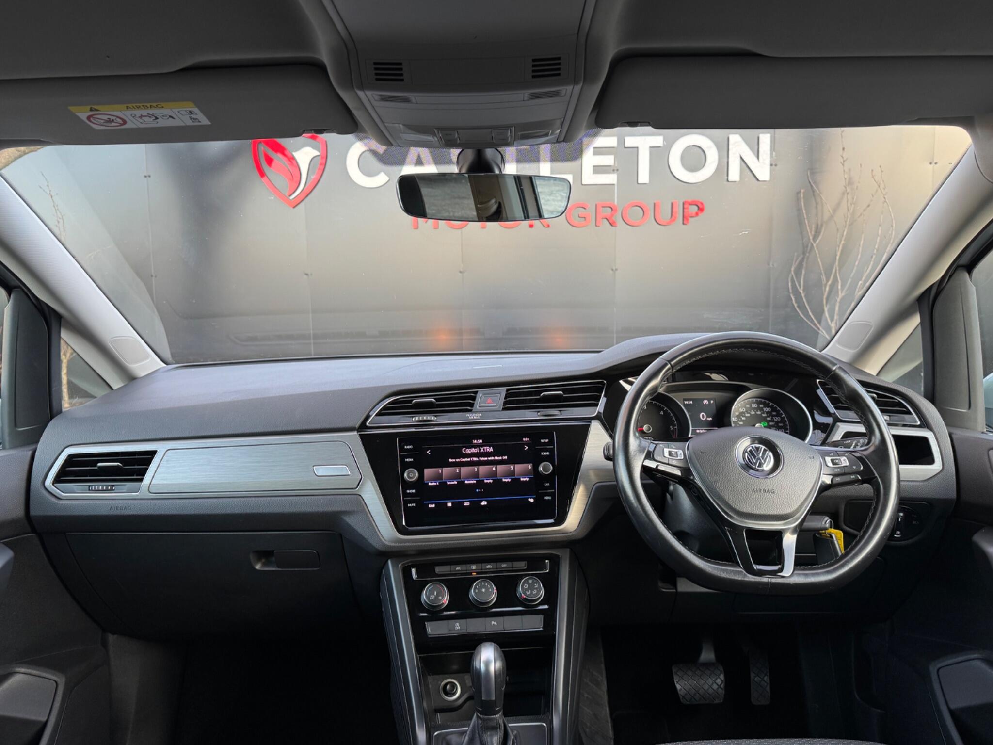 Volkswagen Touran - Image 13