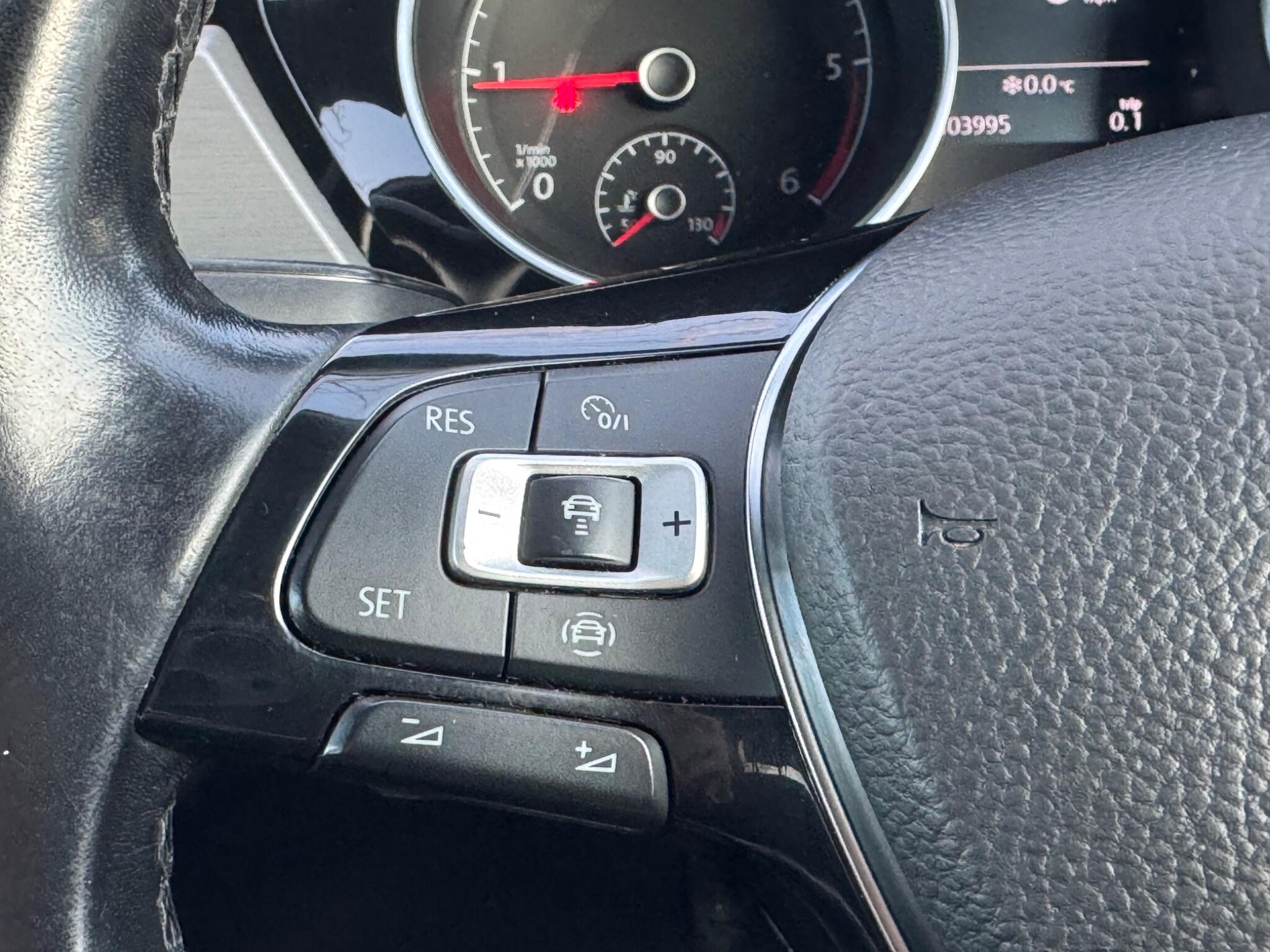 Volkswagen Touran - Image 24