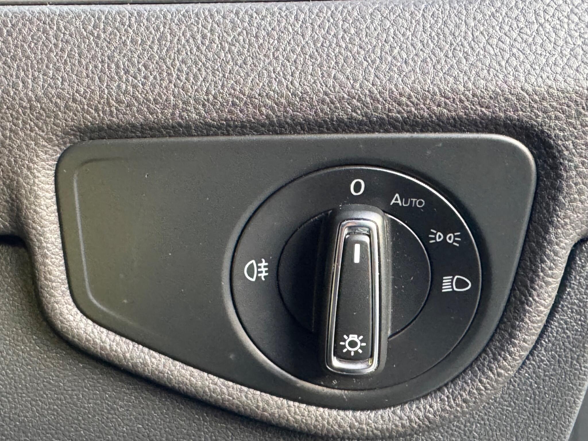 Volkswagen Touran - Image 27