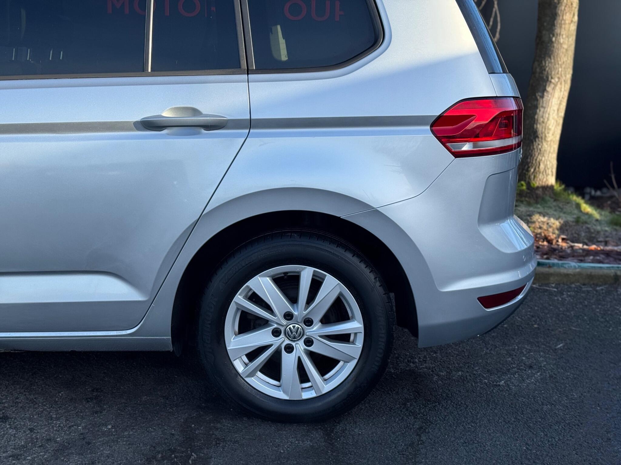 Volkswagen Touran - Image 28