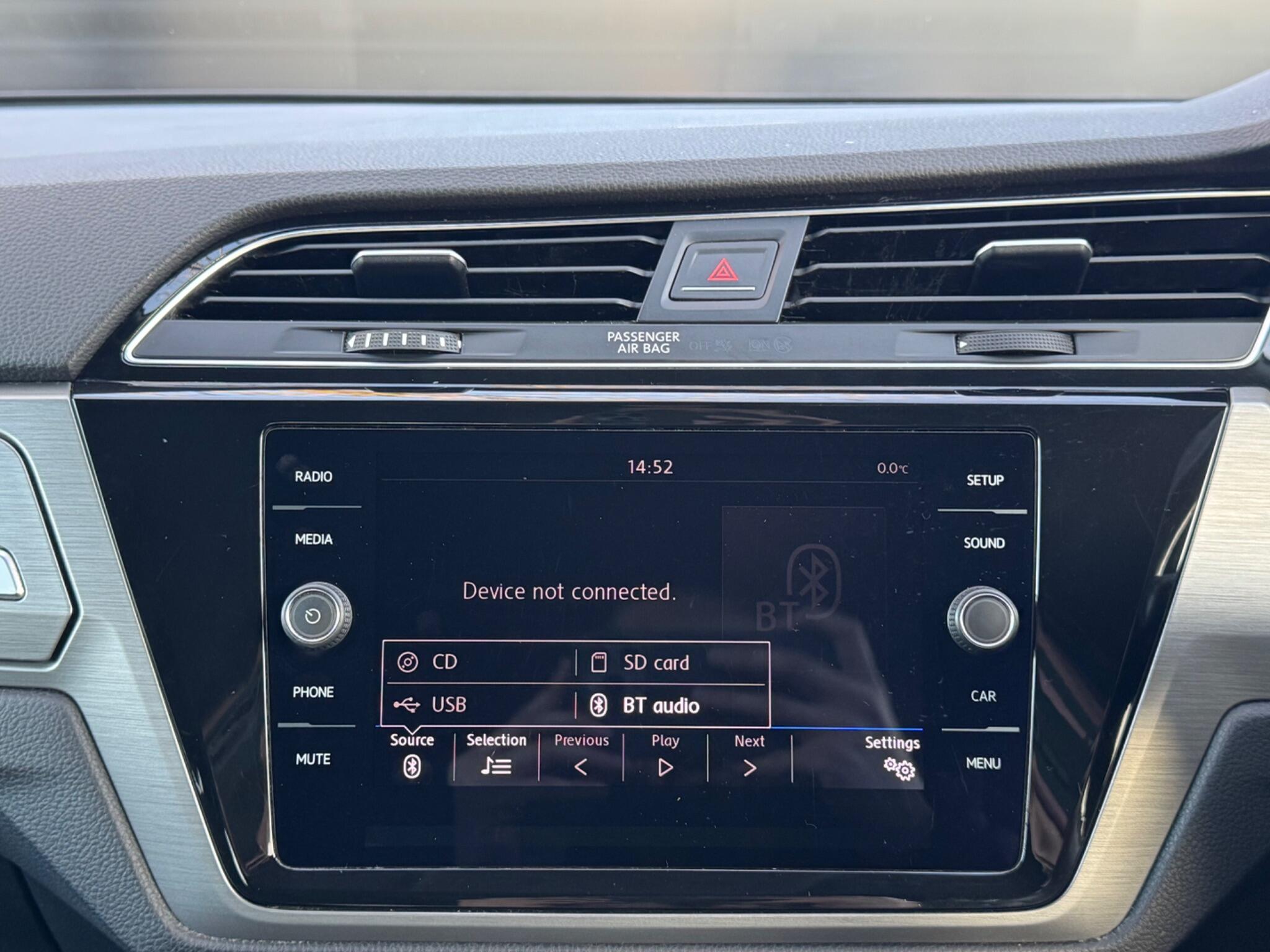 Volkswagen Touran - Image 34