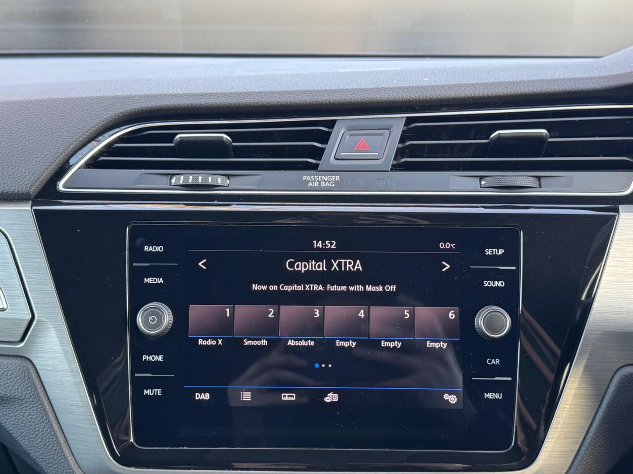 Volkswagen Touran - Image 35