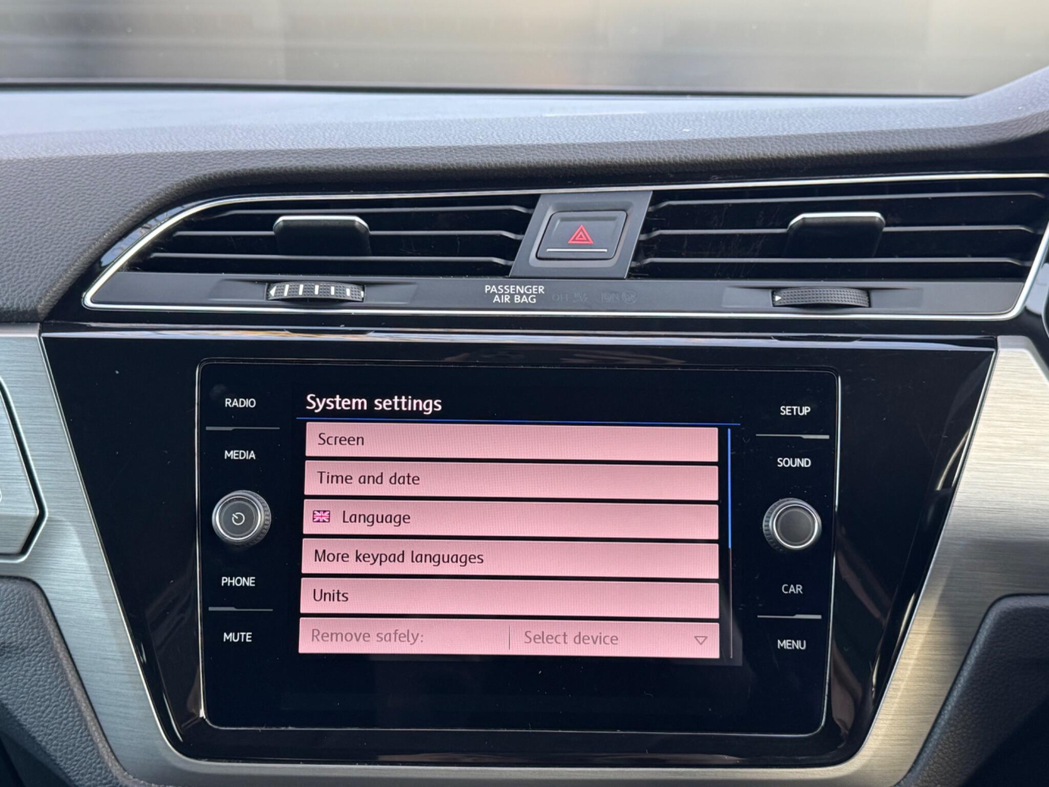 Volkswagen Touran - Image 36