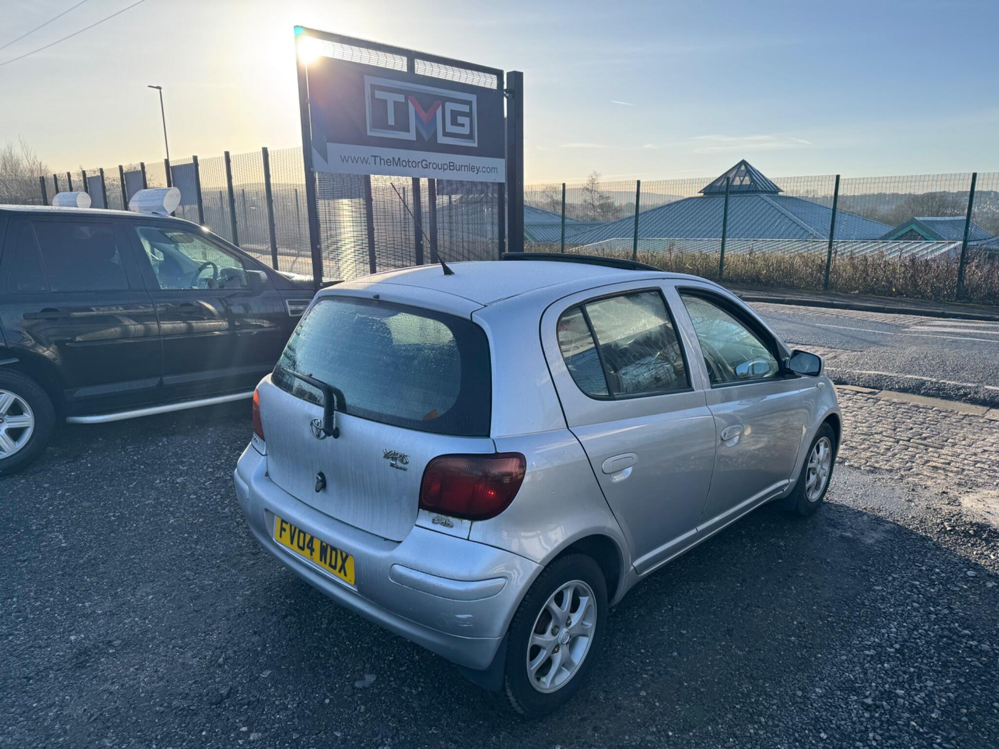 Toyota Yaris - Image 8