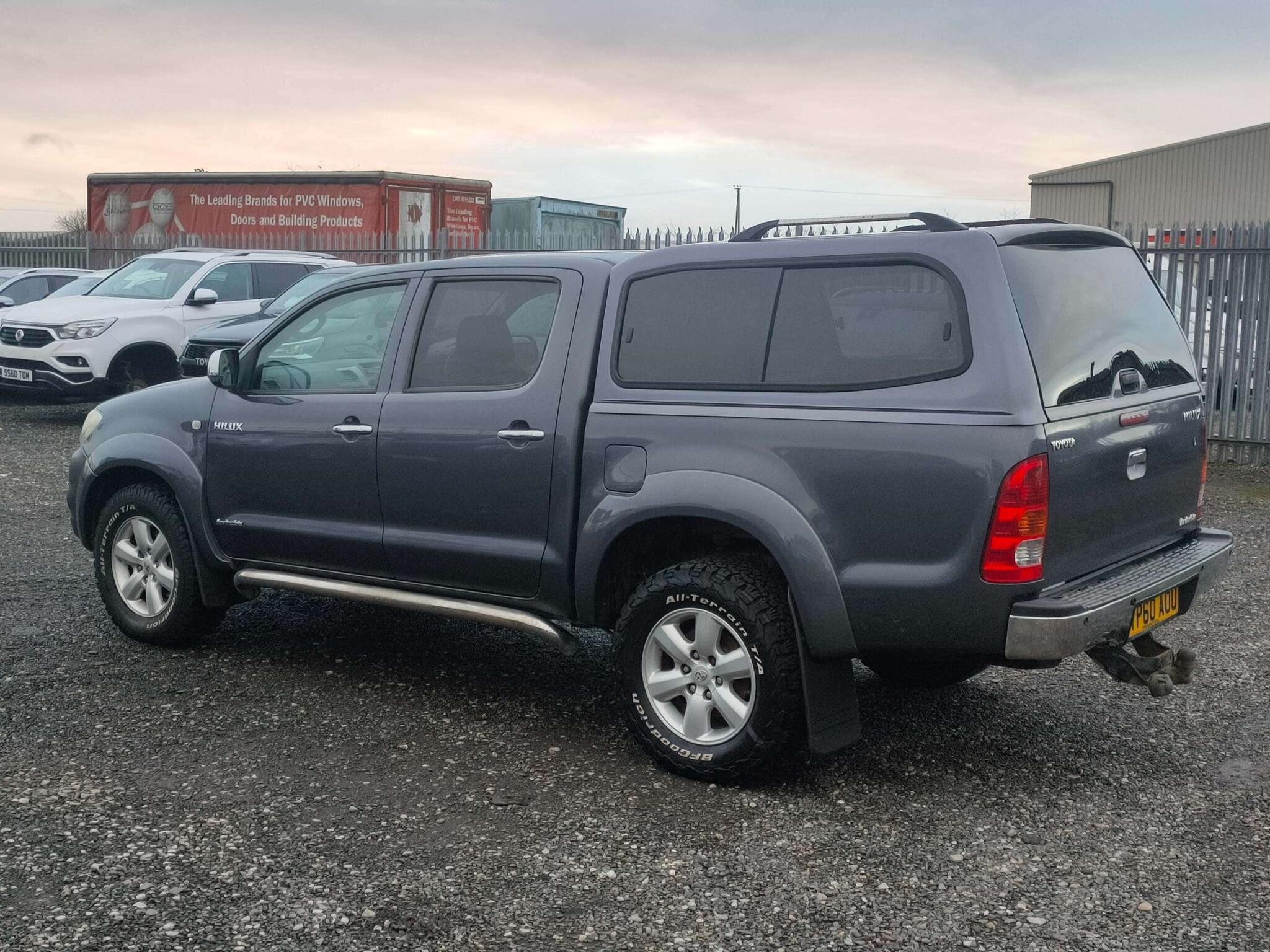 Toyota Hilux - Image 7