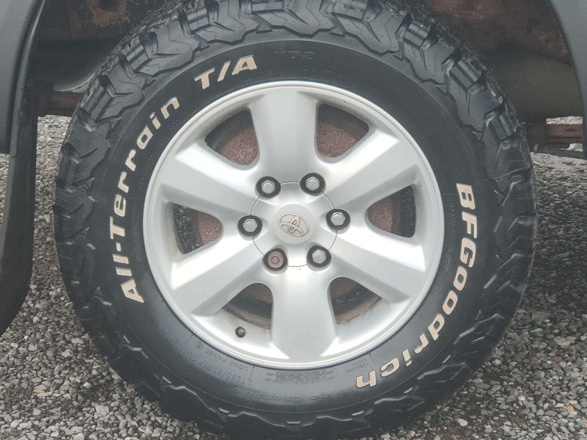 Toyota Hilux - Image 15