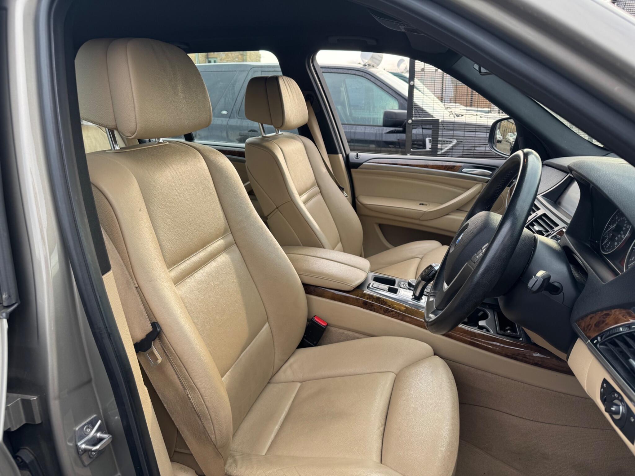 BMW X5 - Image 13
