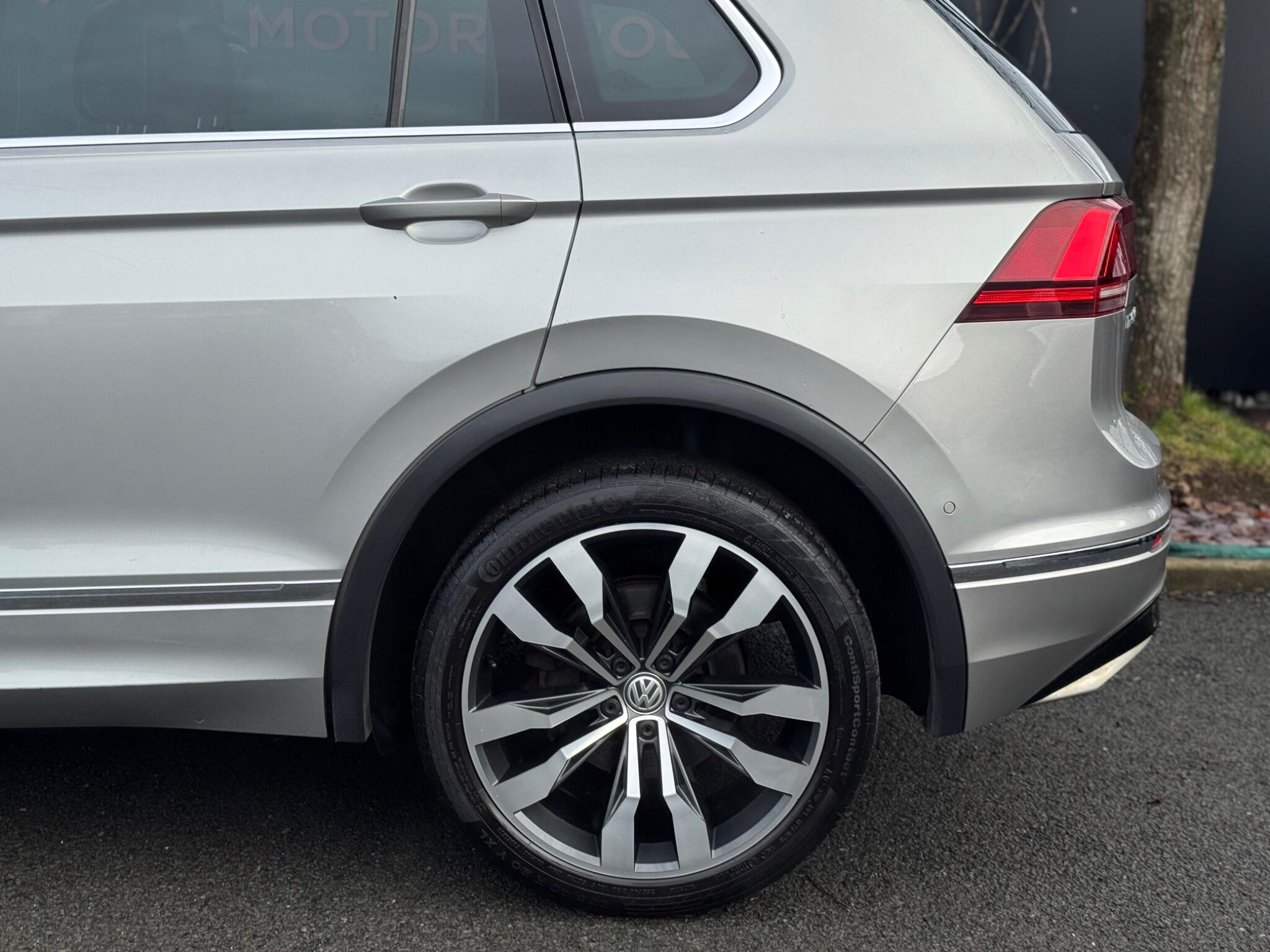 Volkswagen Tiguan - Image 12