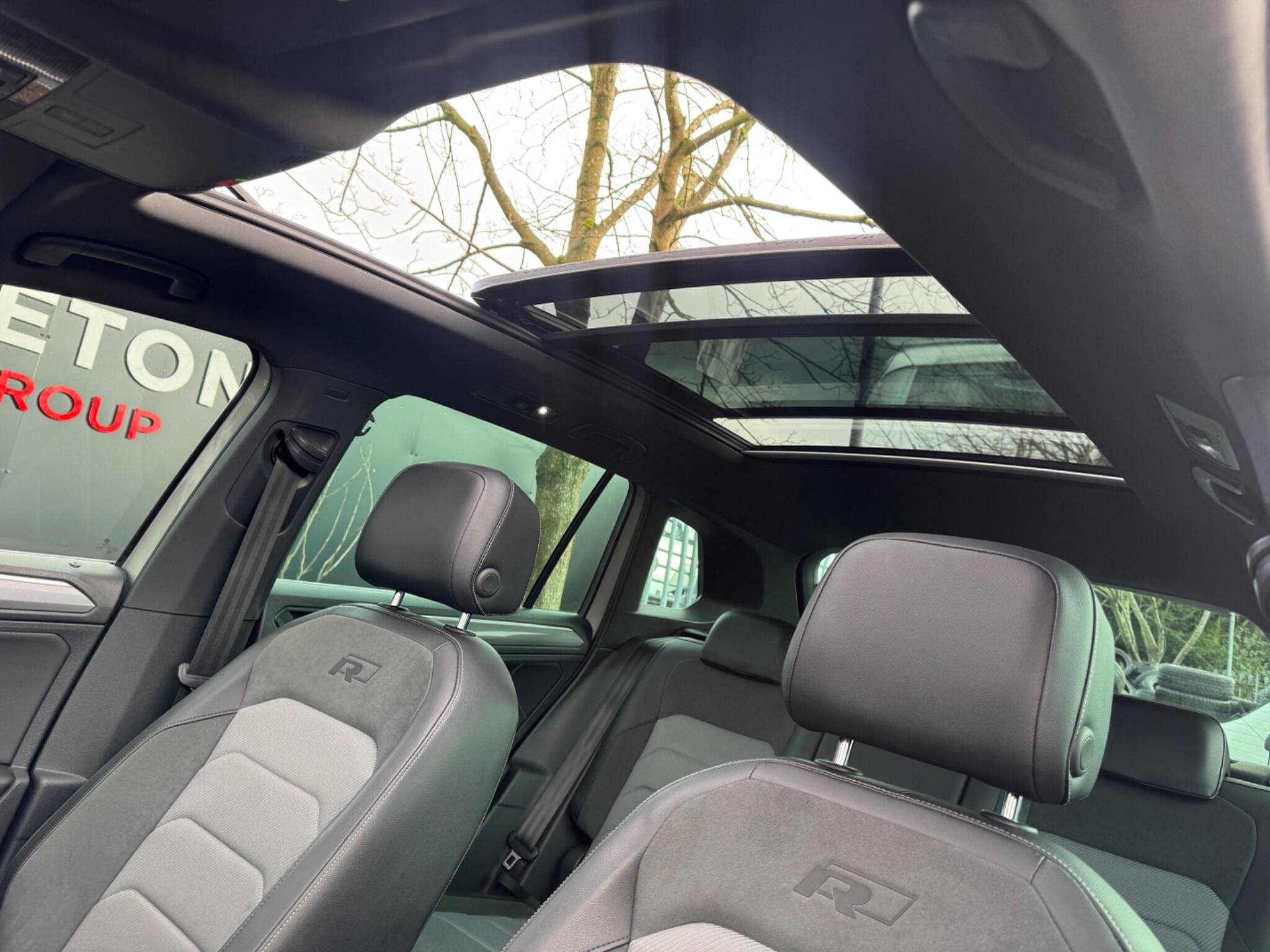 Volkswagen Tiguan - Image 15