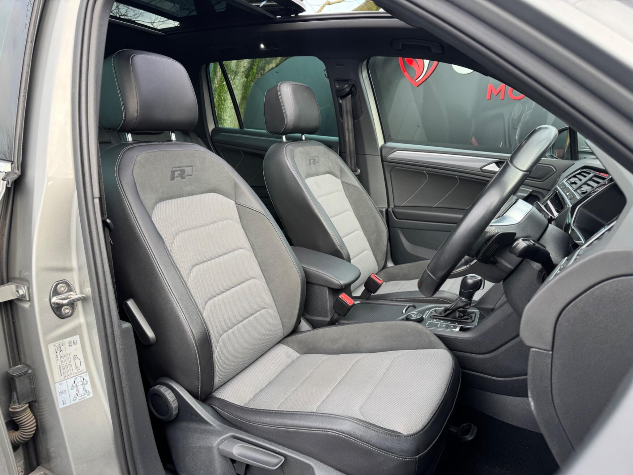 Volkswagen Tiguan - Image 20