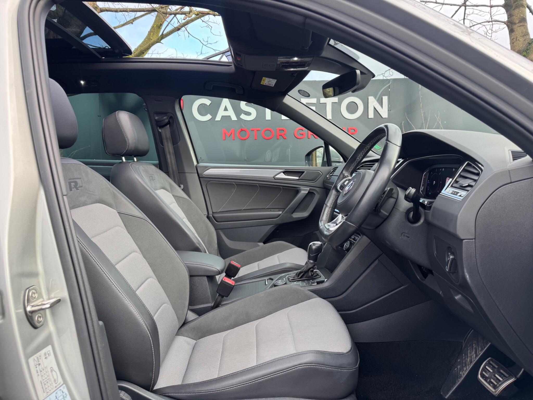 Volkswagen Tiguan - Image 21