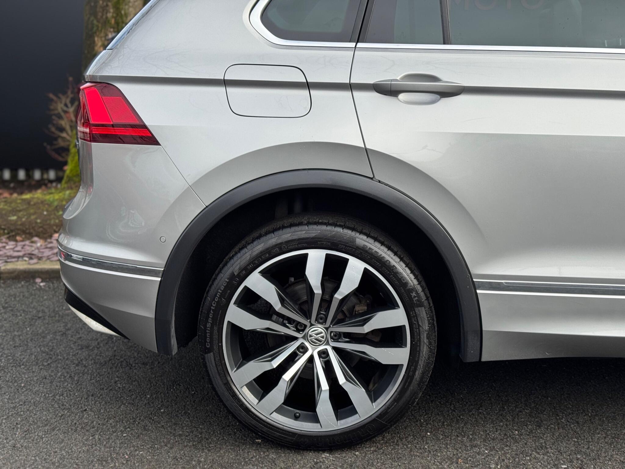 Volkswagen Tiguan - Image 22