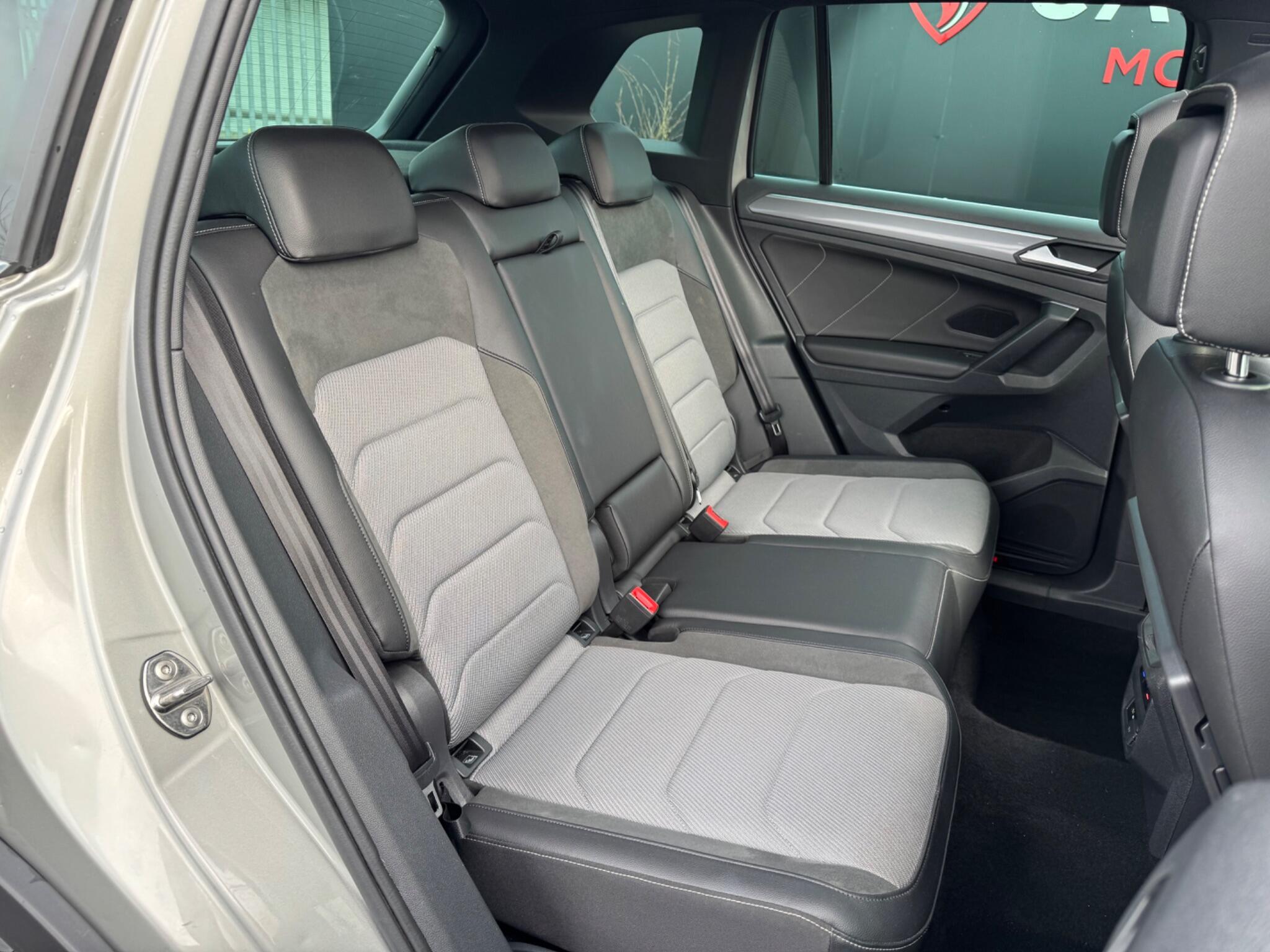Volkswagen Tiguan - Image 24