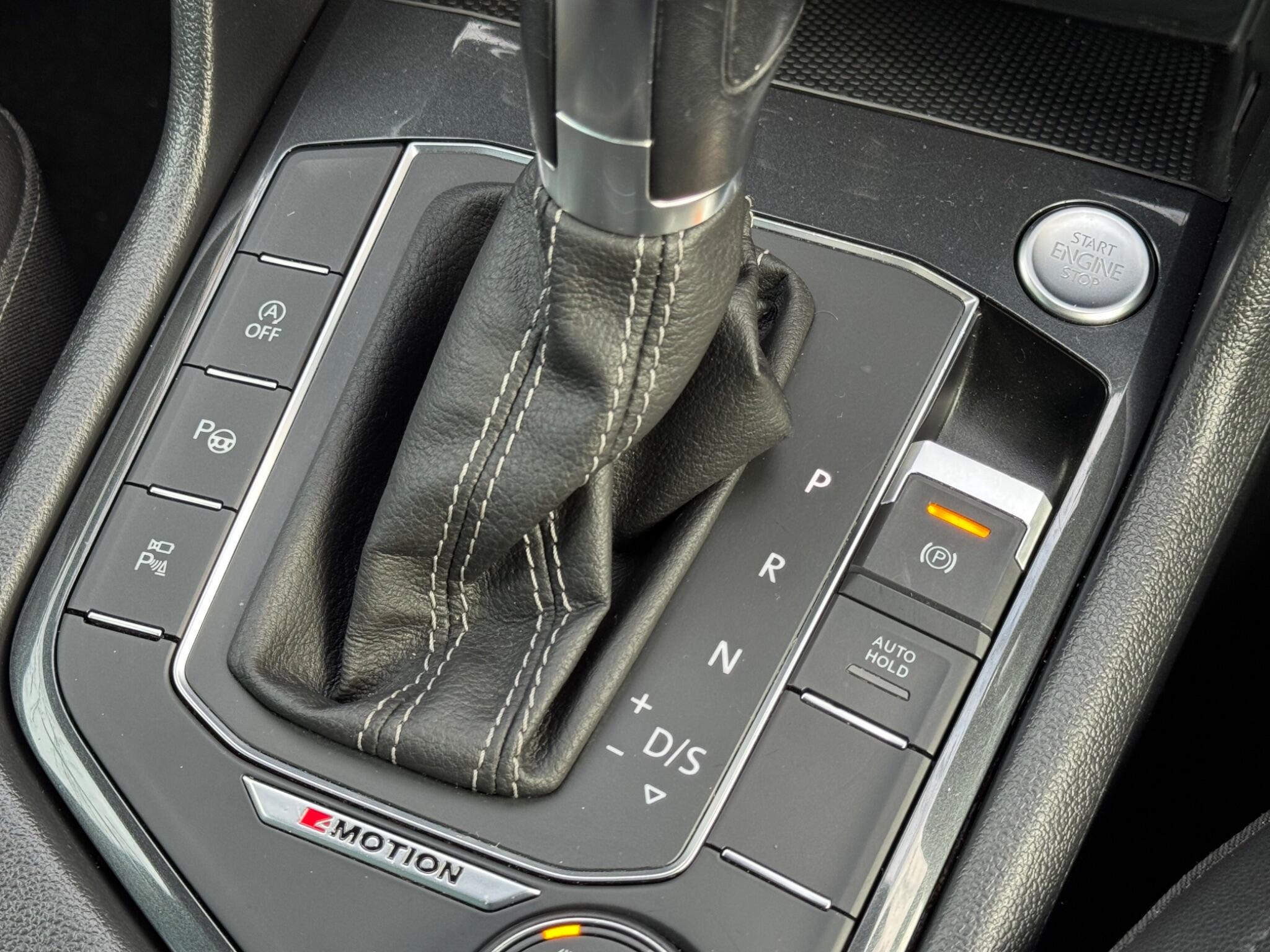 Volkswagen Tiguan - Image 38