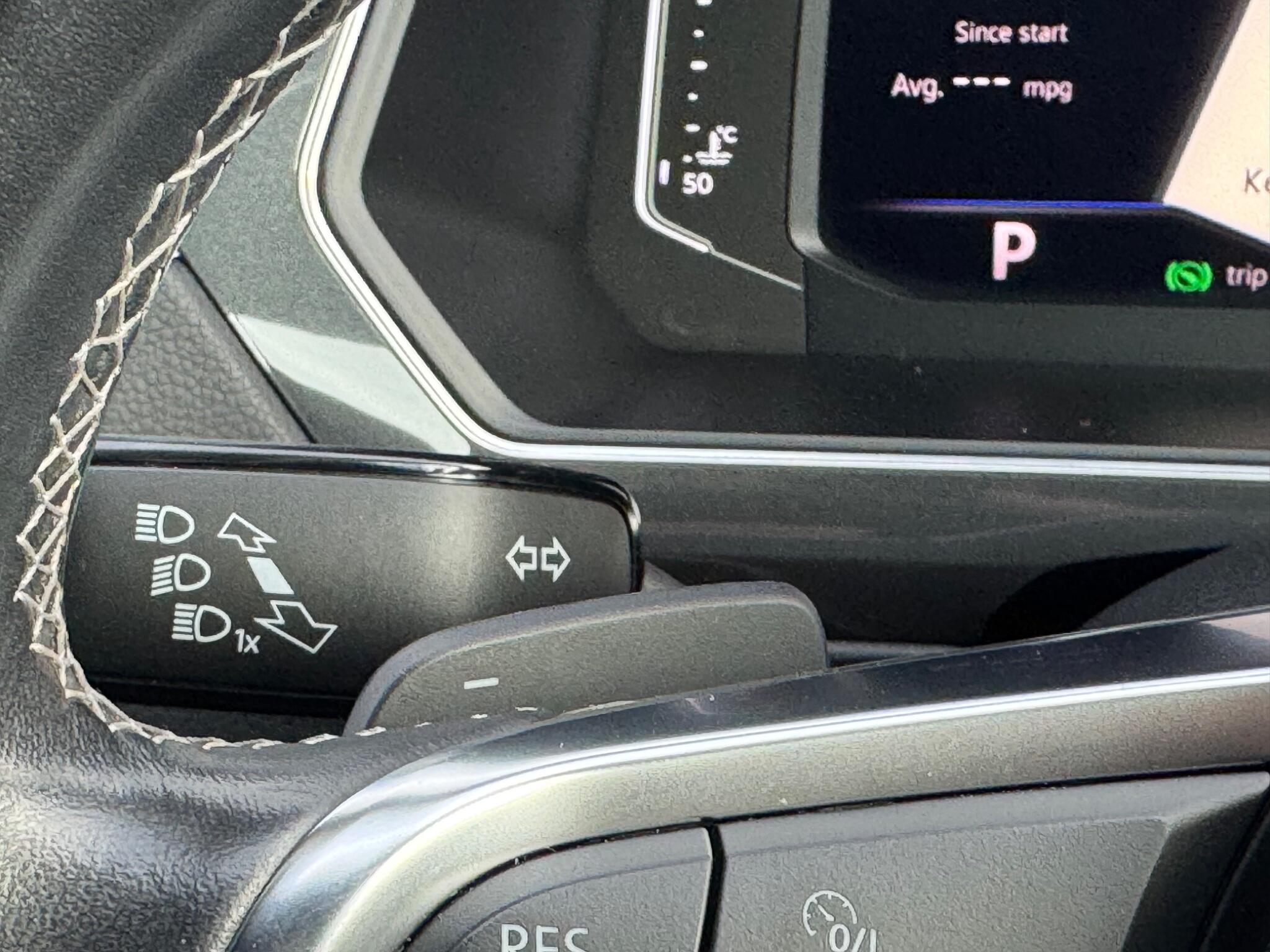 Volkswagen Tiguan - Image 40