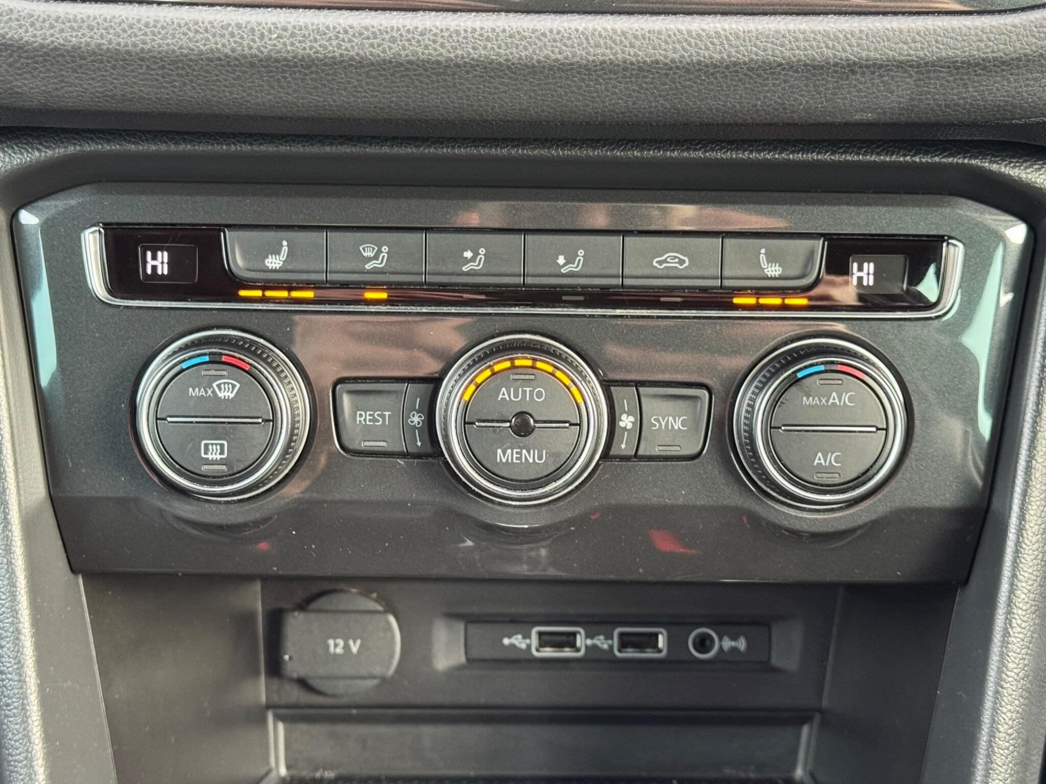 Volkswagen Tiguan - Image 42