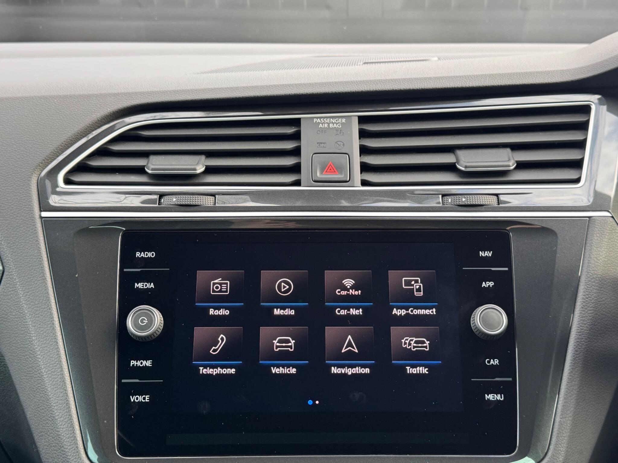 Volkswagen Tiguan - Image 47