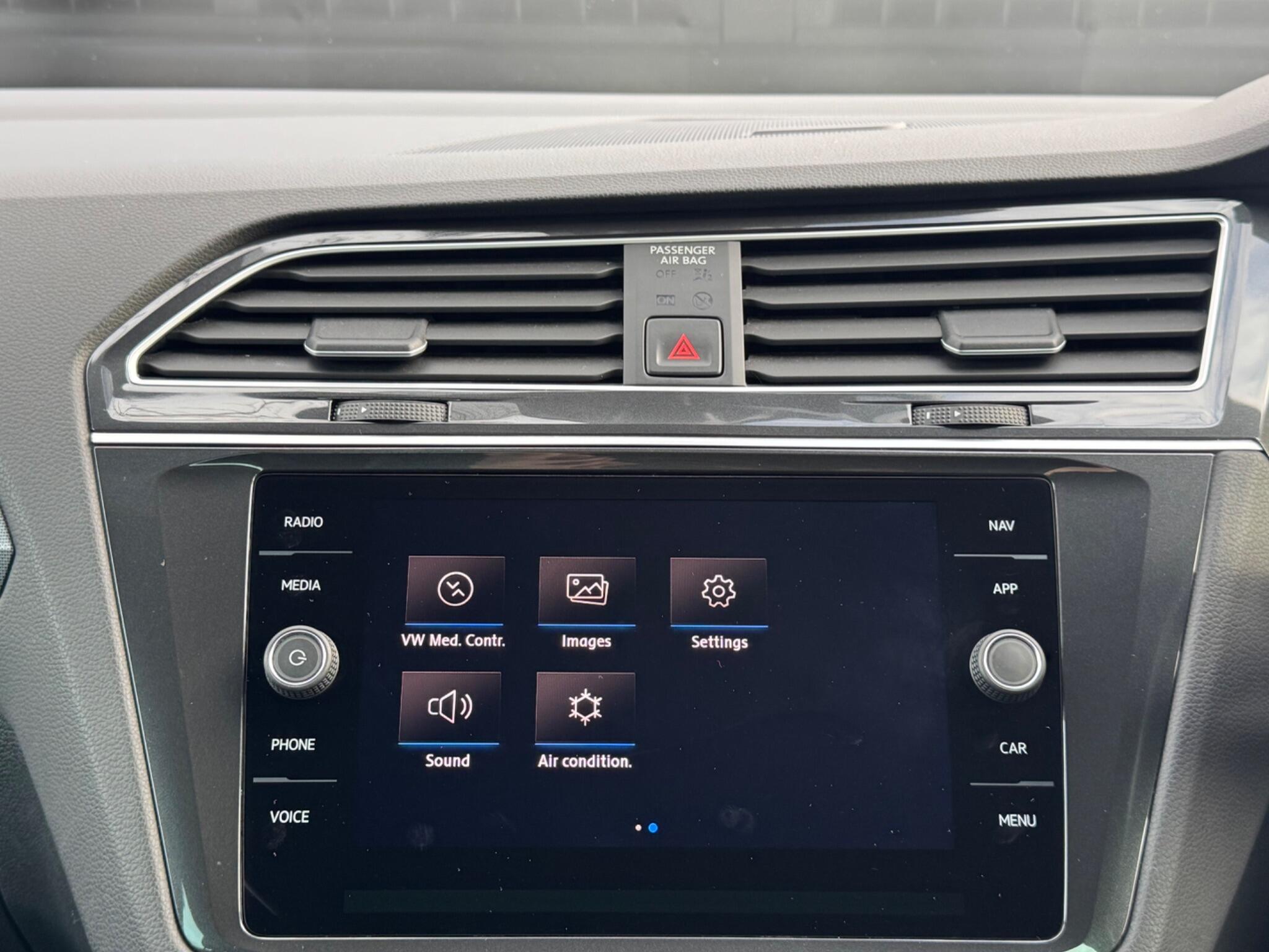 Volkswagen Tiguan - Image 52