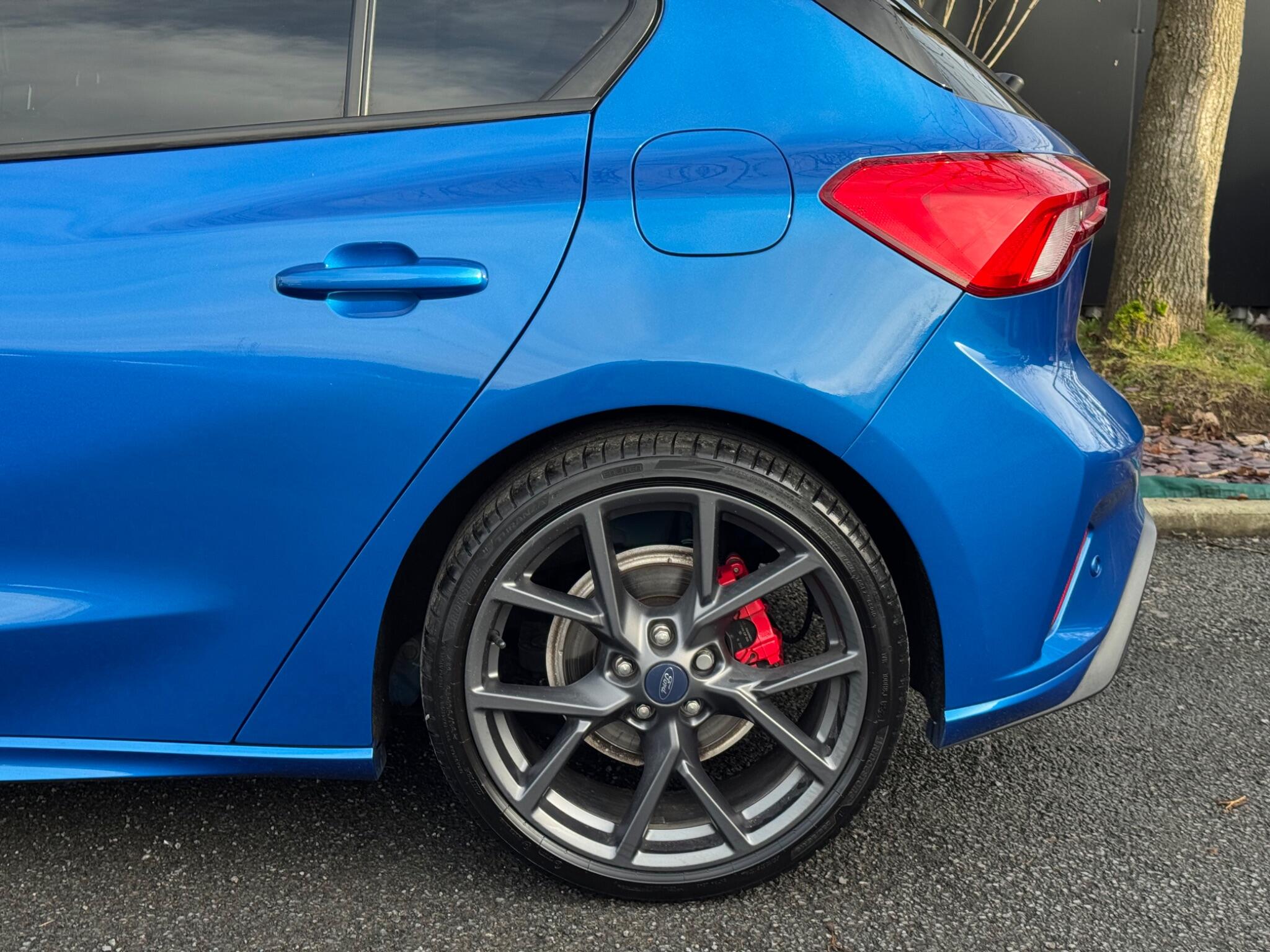 Ford Focus - Image 36