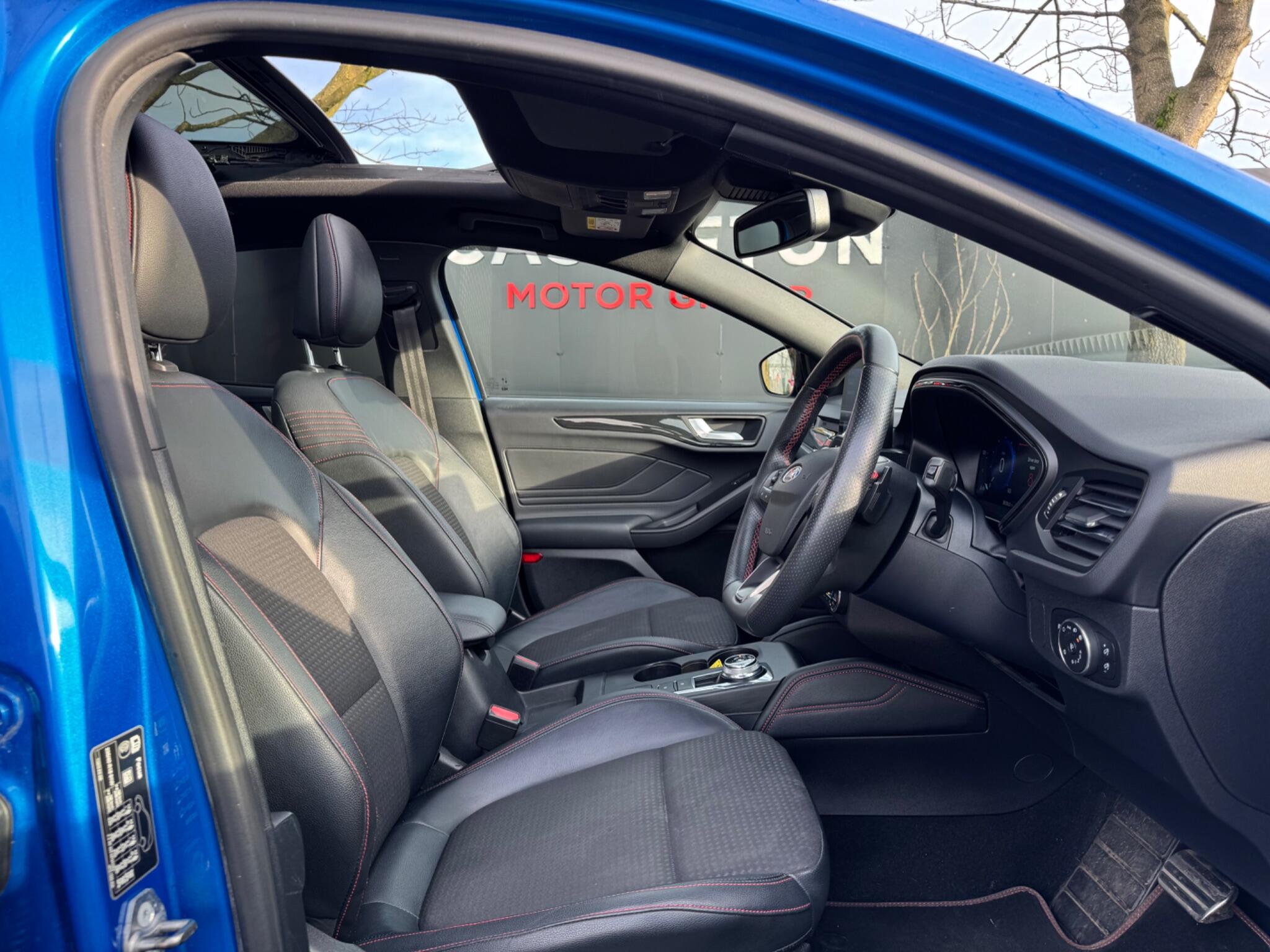 Ford Focus - Image 16