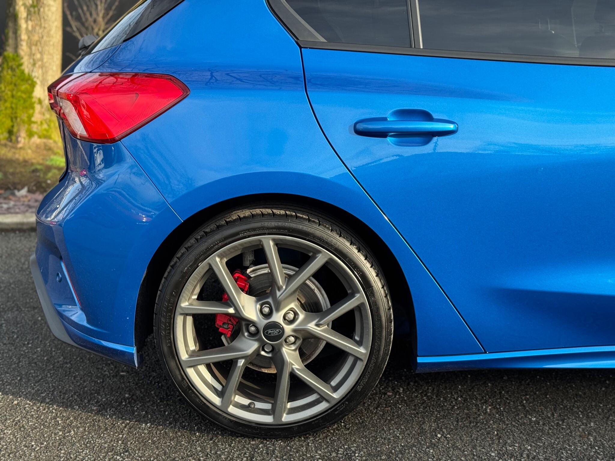 Ford Focus - Image 38