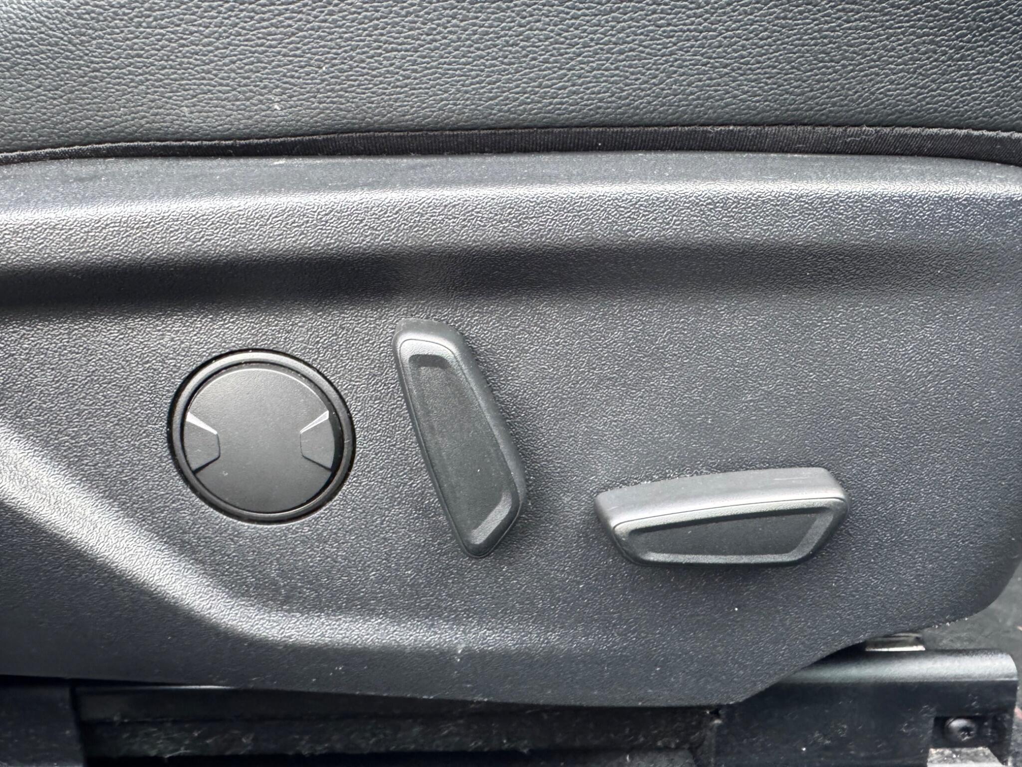 Ford Focus - Image 22