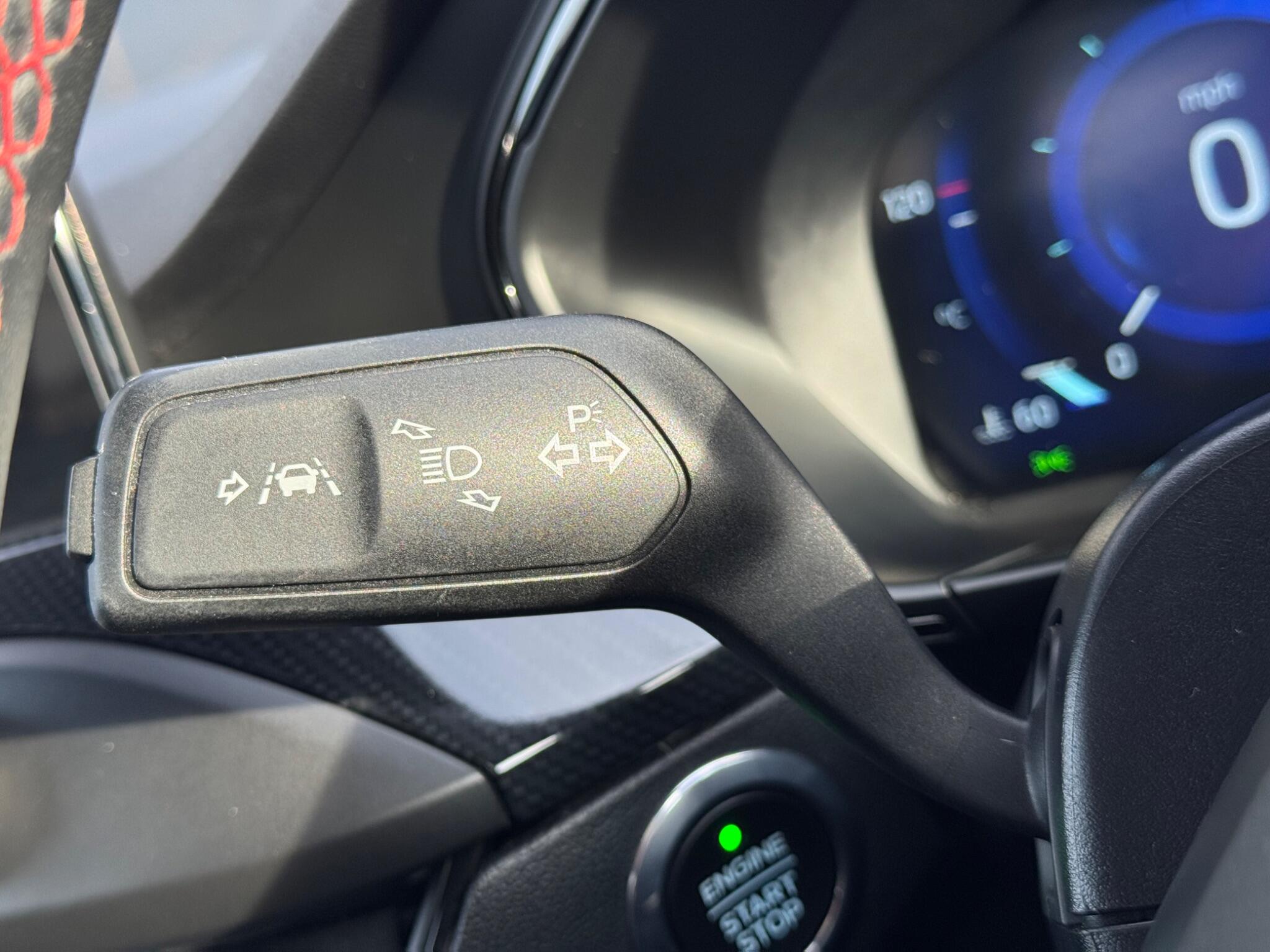 Ford Focus - Image 24