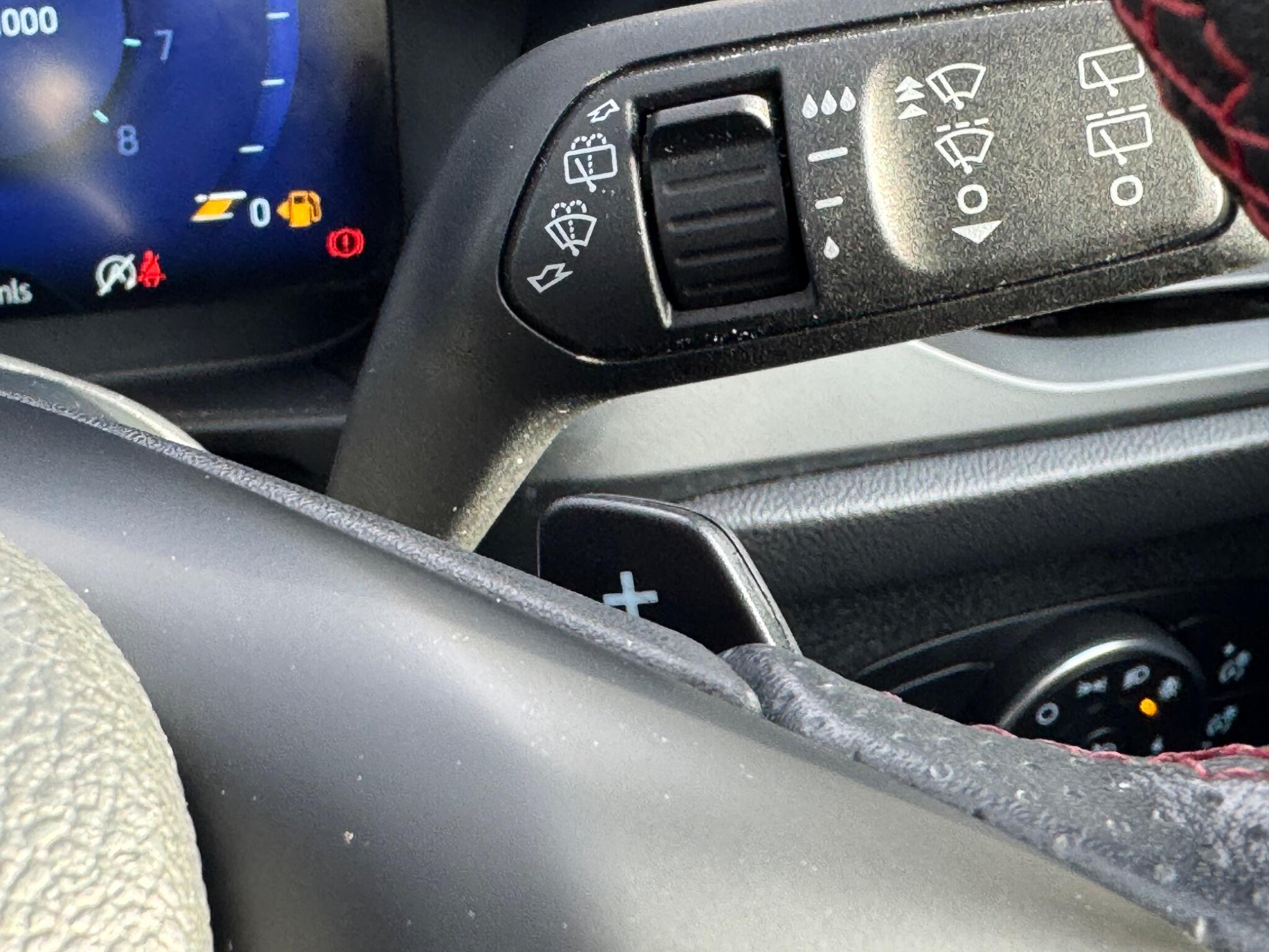 Ford Focus - Image 27