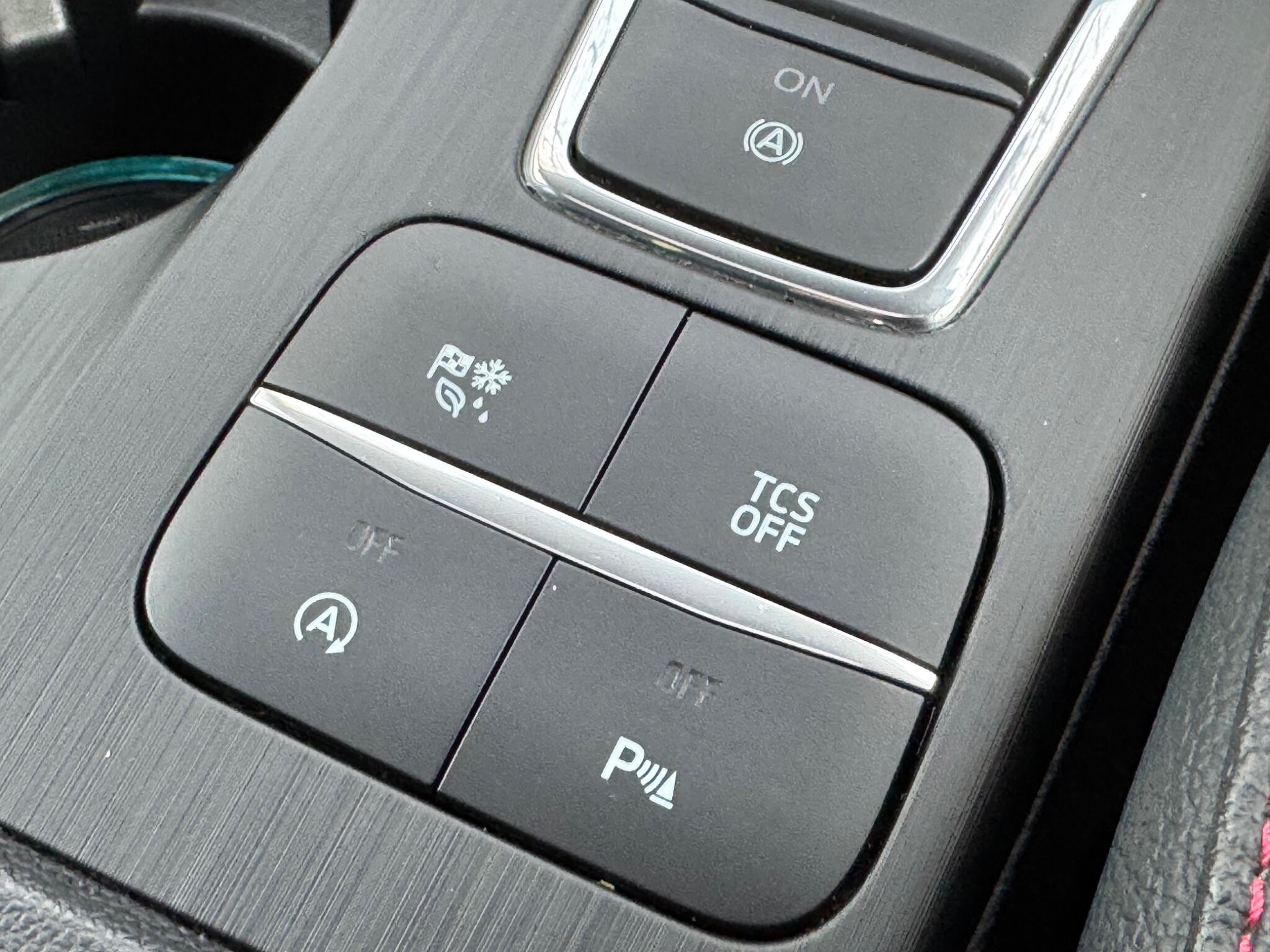 Ford Focus - Image 30