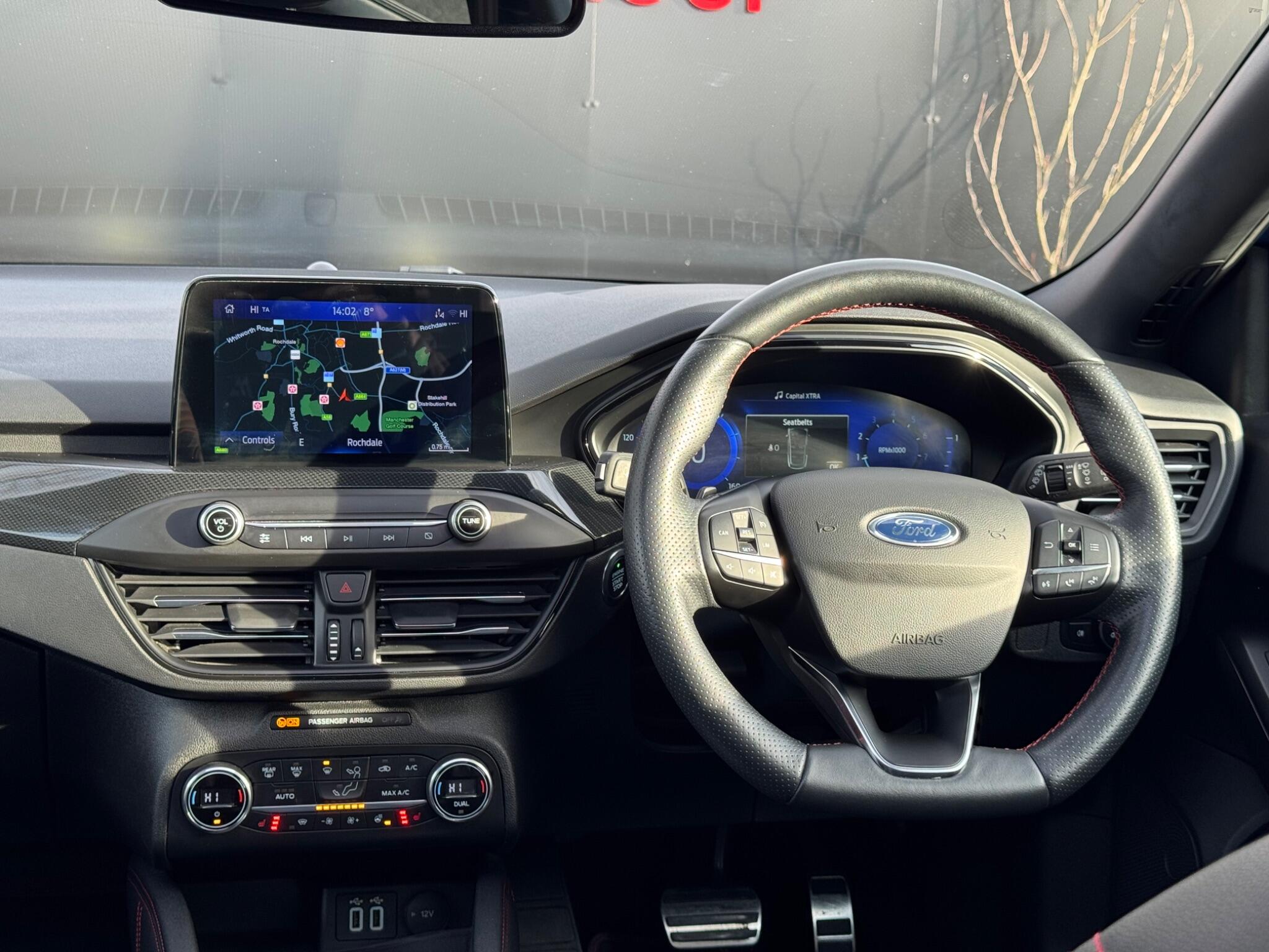 Ford Focus - Image 12
