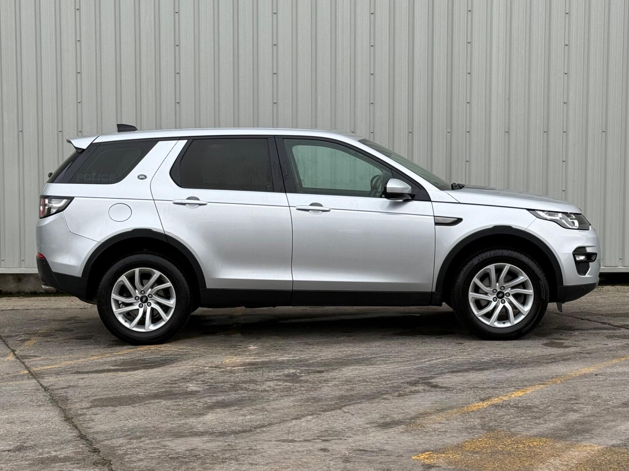 Land Rover DISCOVERY SPORT - Image 9