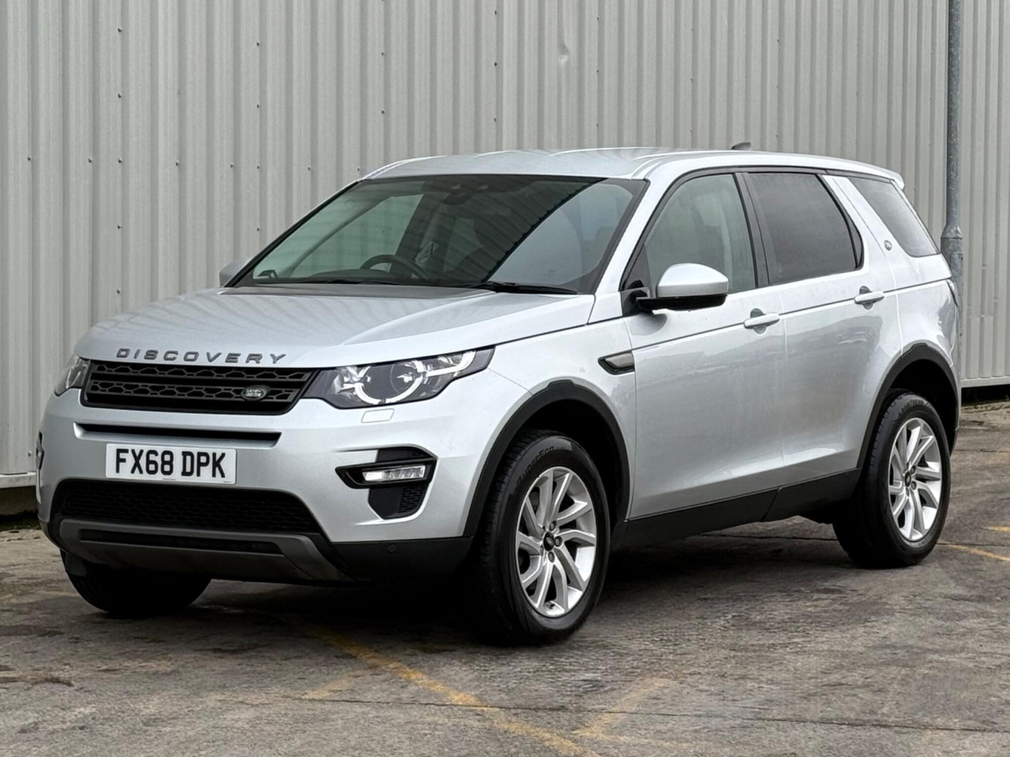 Land Rover DISCOVERY SPORT - Image 11