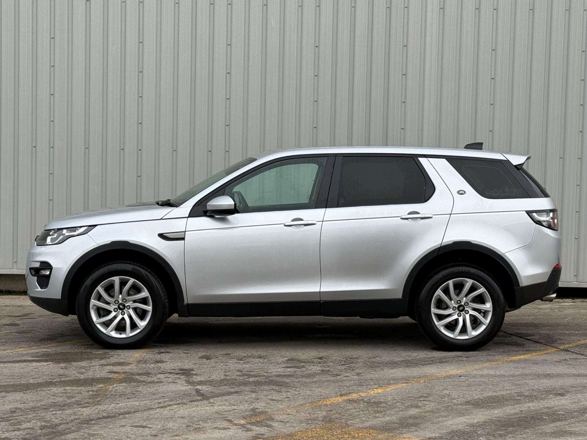 Land Rover DISCOVERY SPORT - Image 12