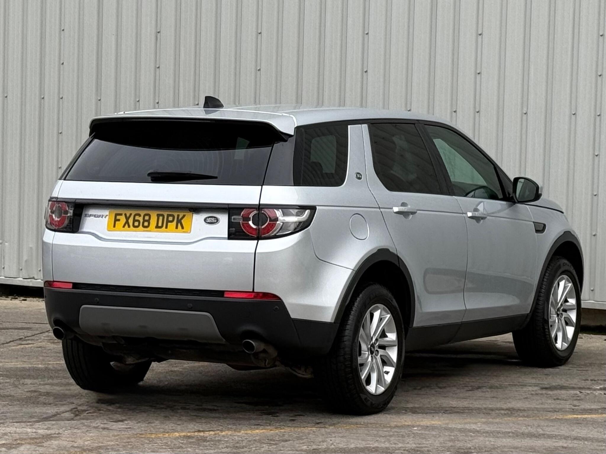 Land Rover DISCOVERY SPORT - Image 15
