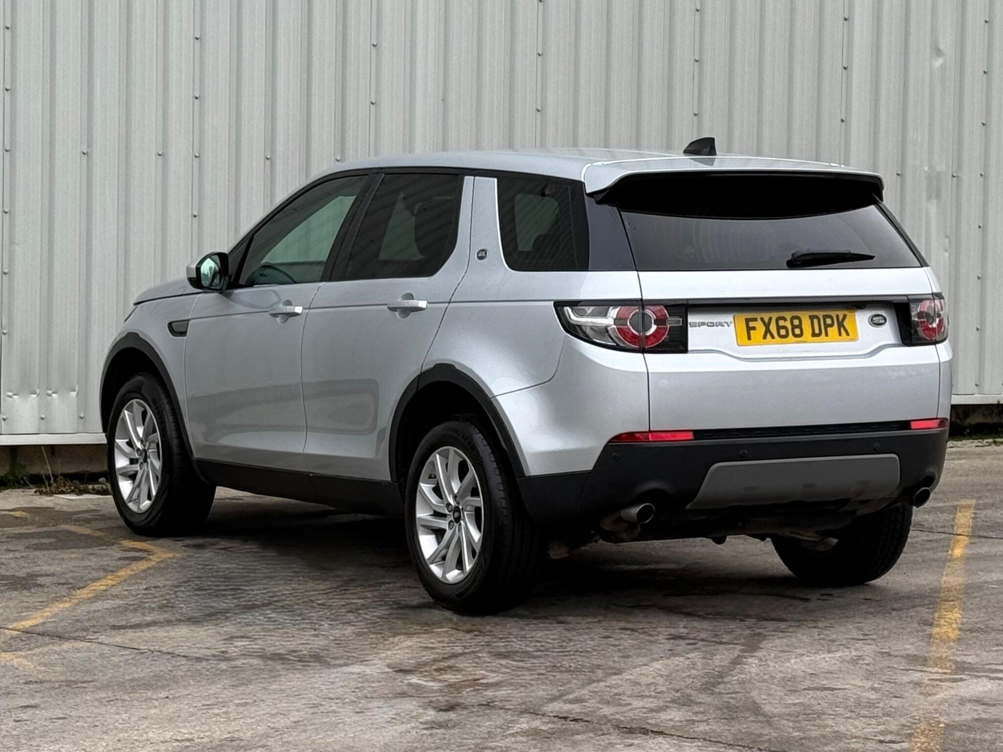 Land Rover DISCOVERY SPORT - Image 16