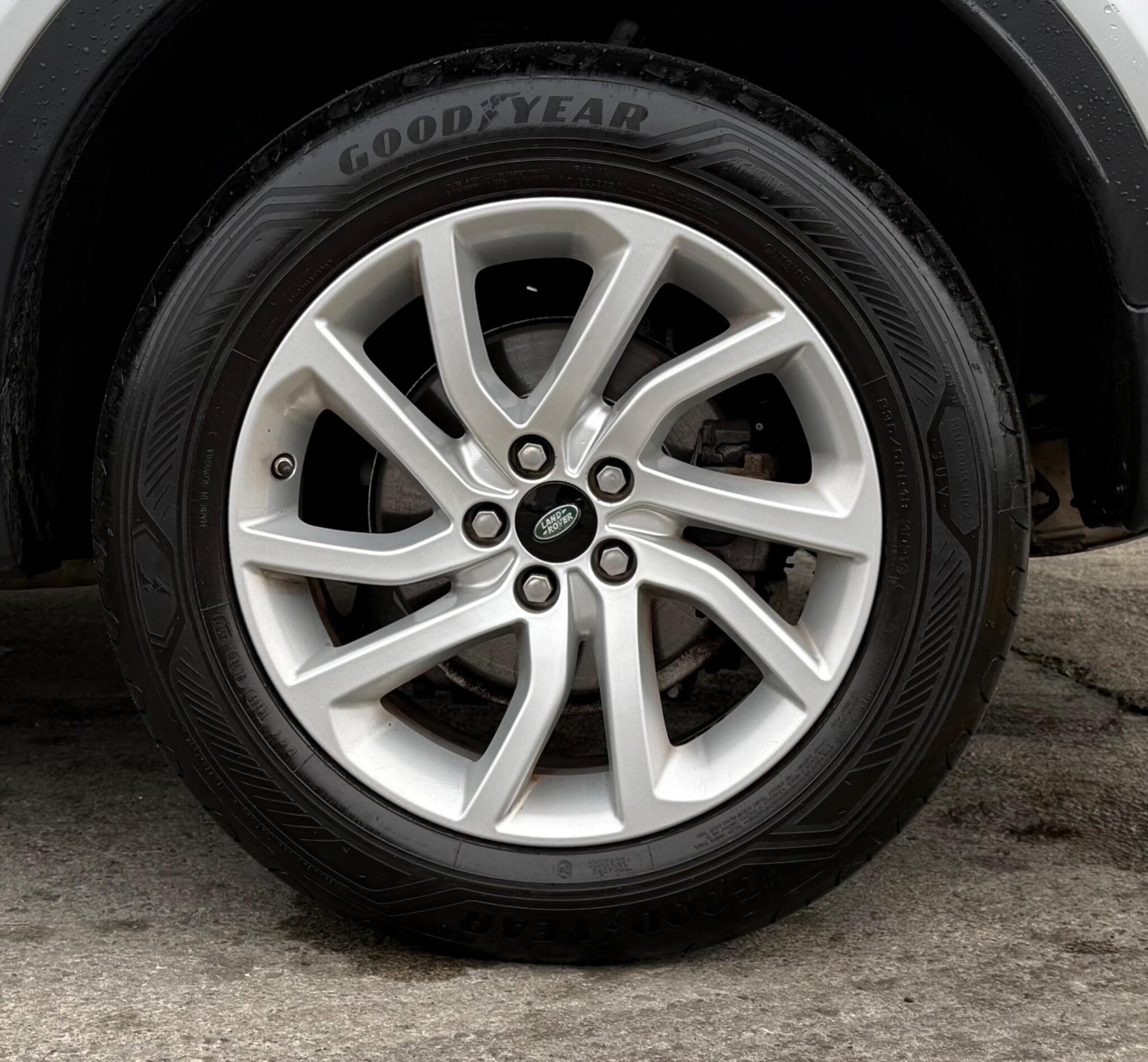 Land Rover DISCOVERY SPORT - Image 18