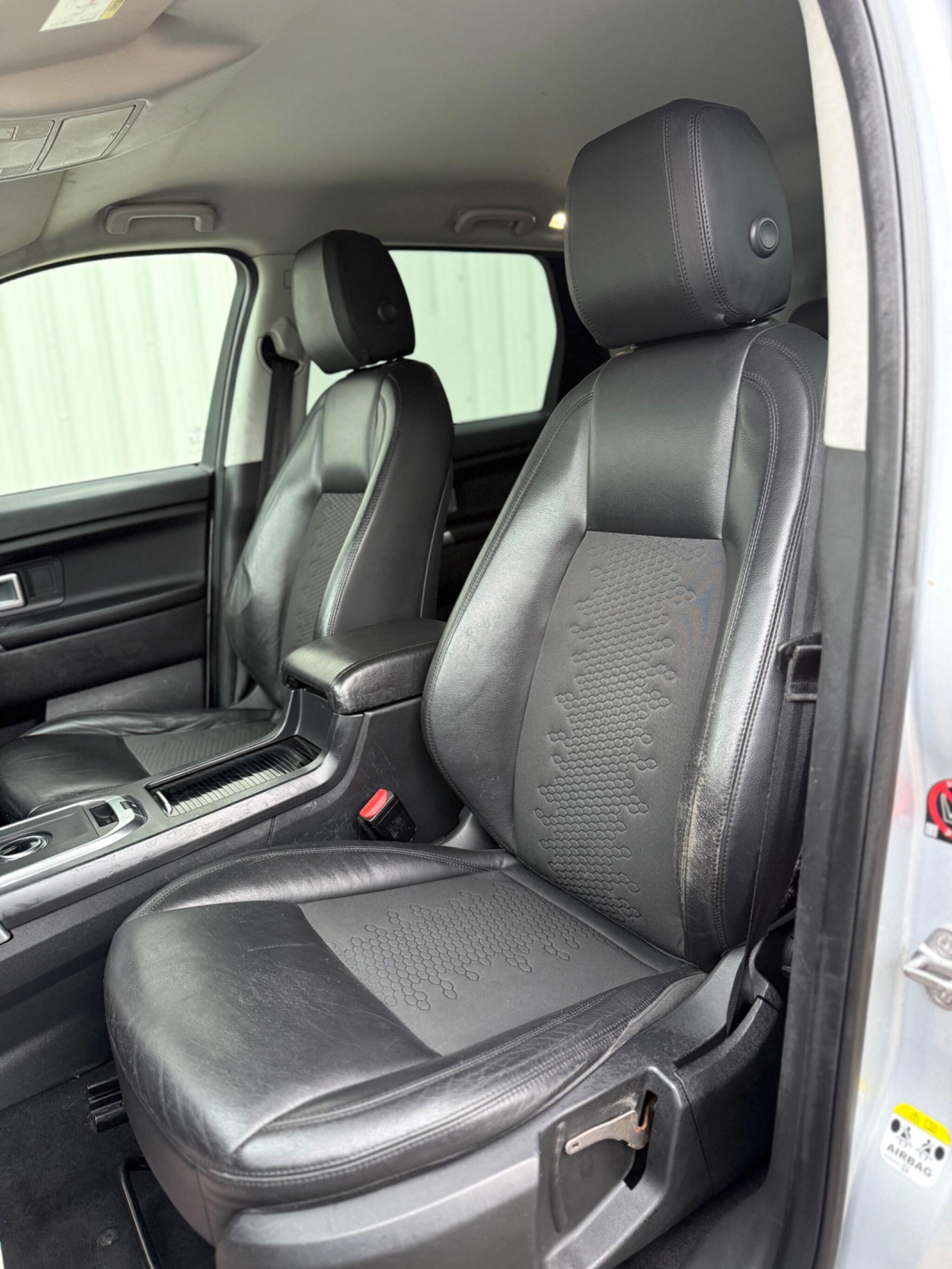 Land Rover DISCOVERY SPORT - Image 24